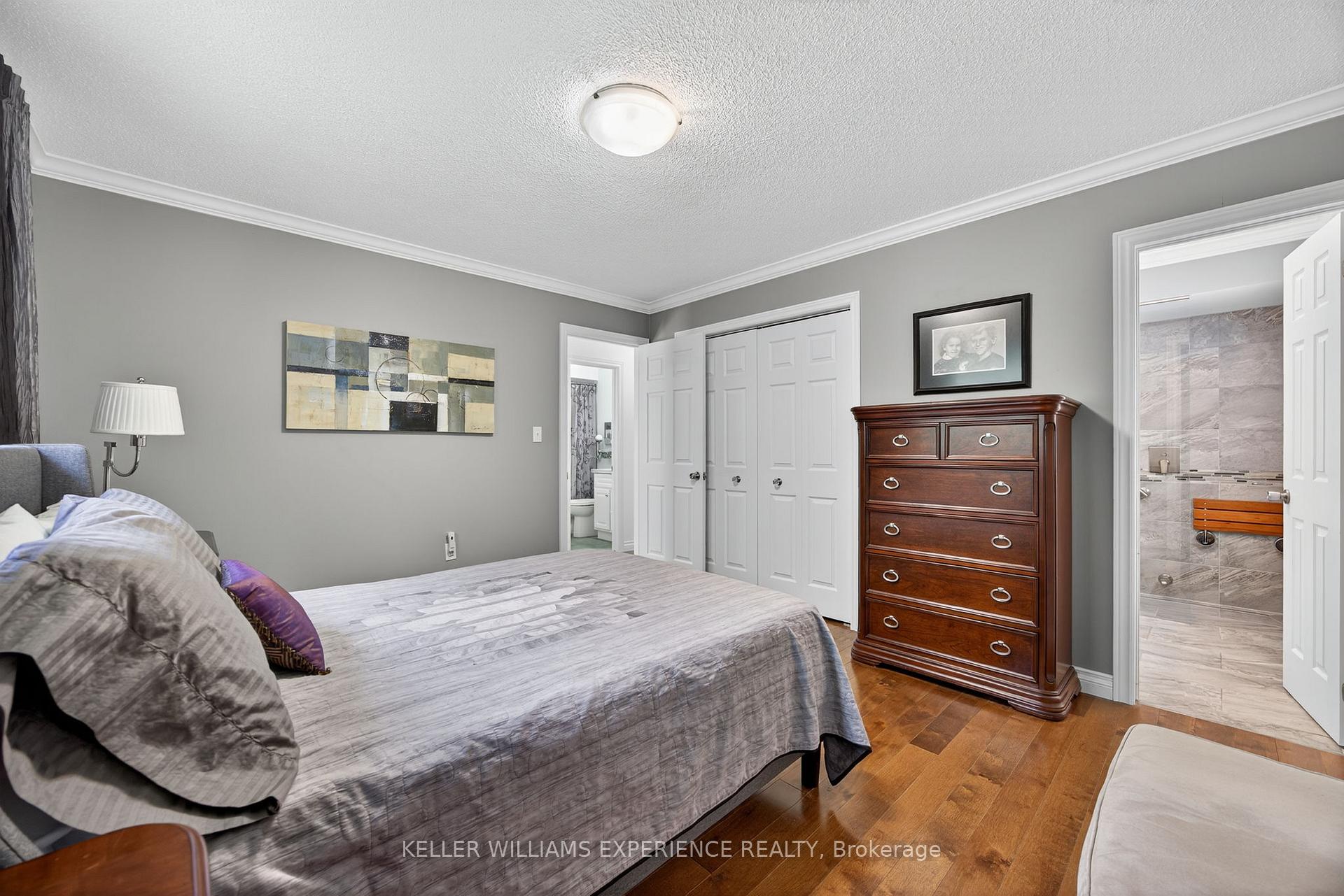 Photo 6 of 38 Assiniboine Drive, Barrie, Holly — HOMEH