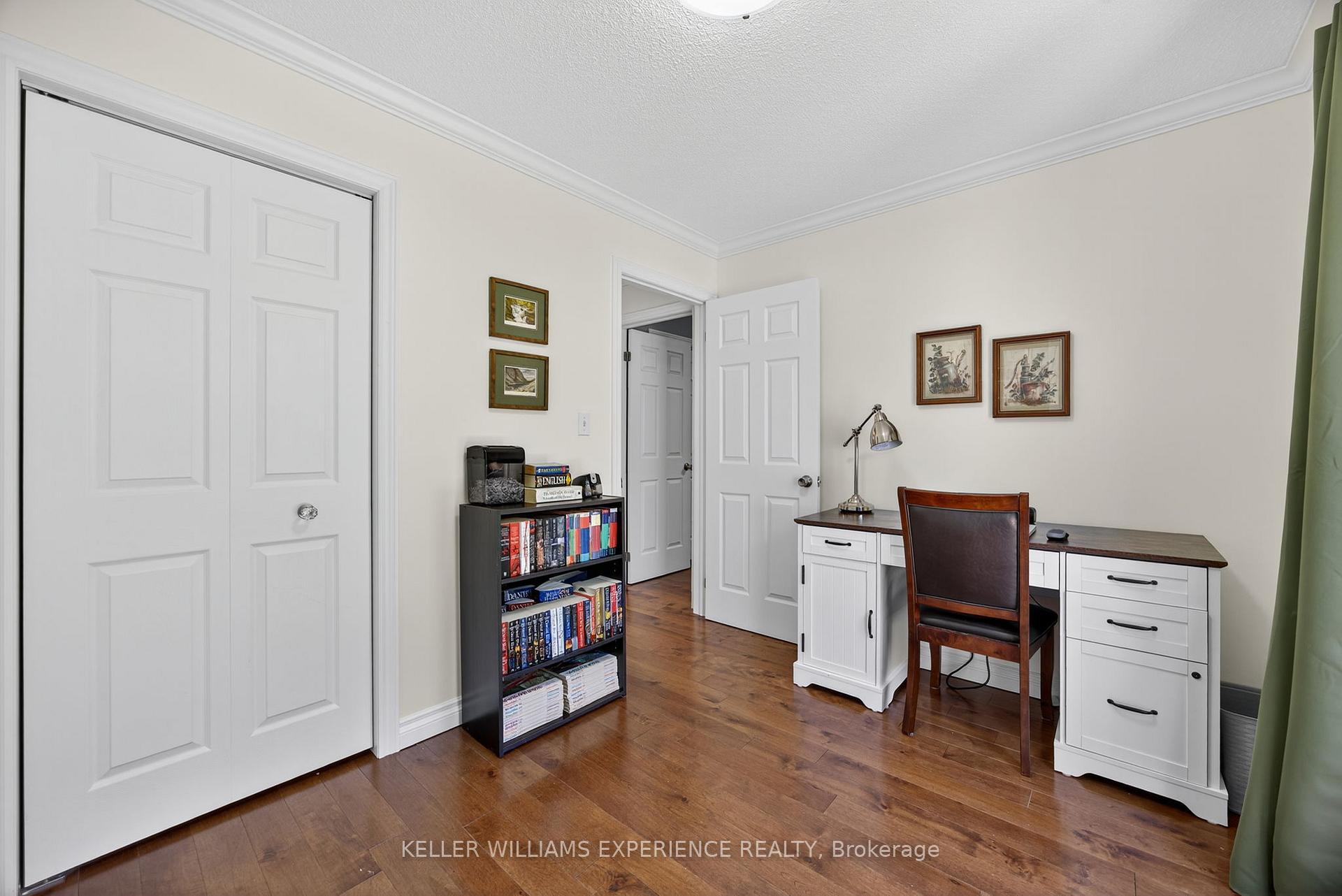 Photo 32 of 38 Assiniboine Drive, Barrie, Holly — HOMEH