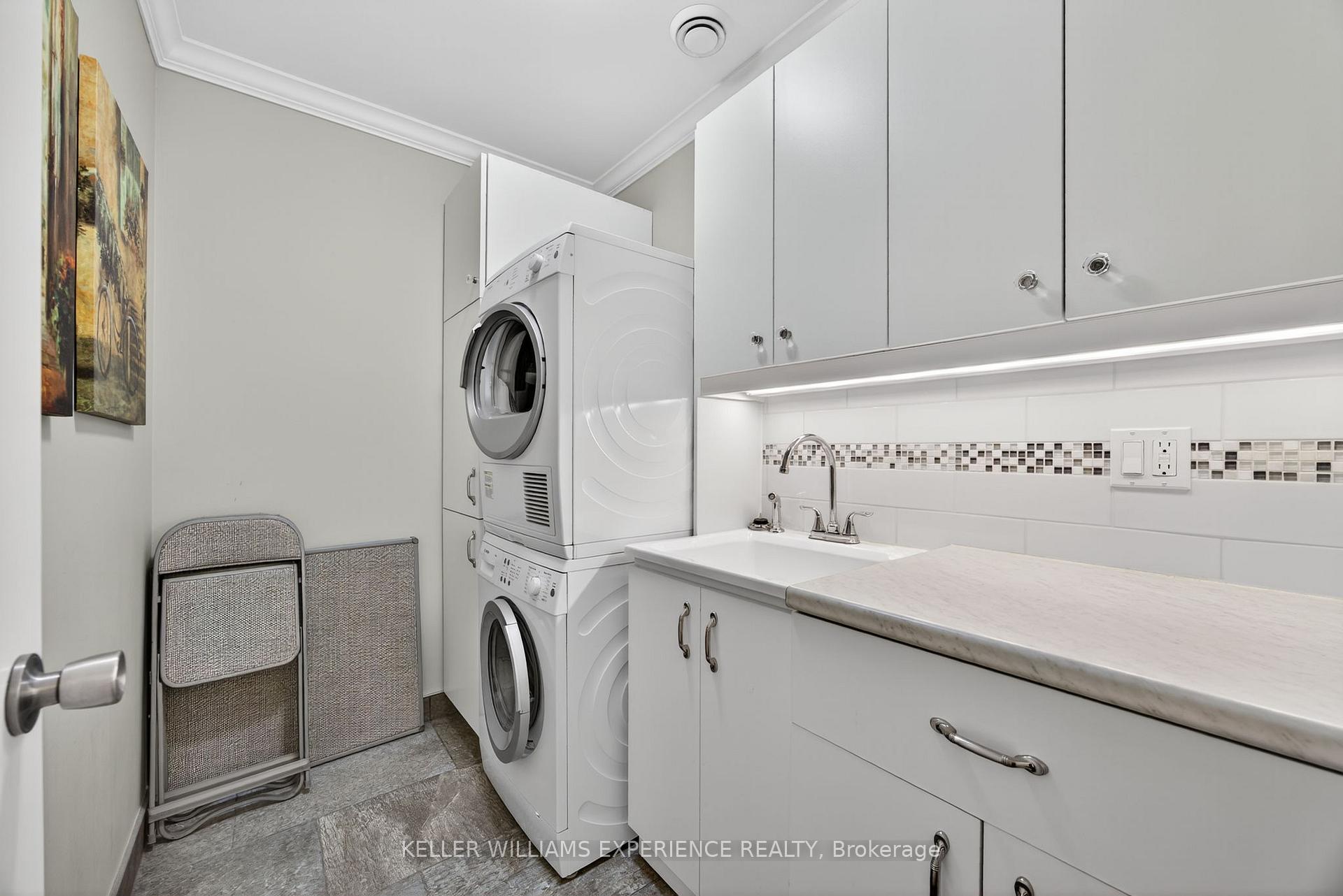 Photo 7 of 38 Assiniboine Drive, Barrie, Holly — HOMEH