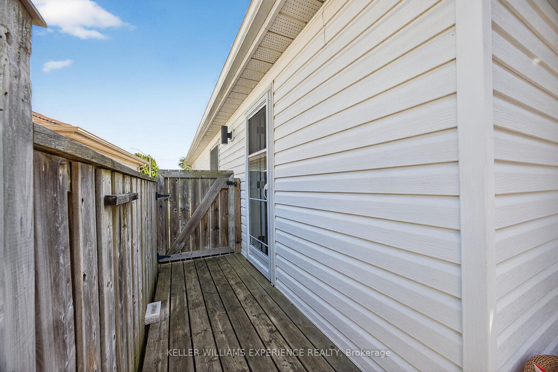 Photo 37 of 38 Assiniboine Drive, Barrie, Holly — HOMEH