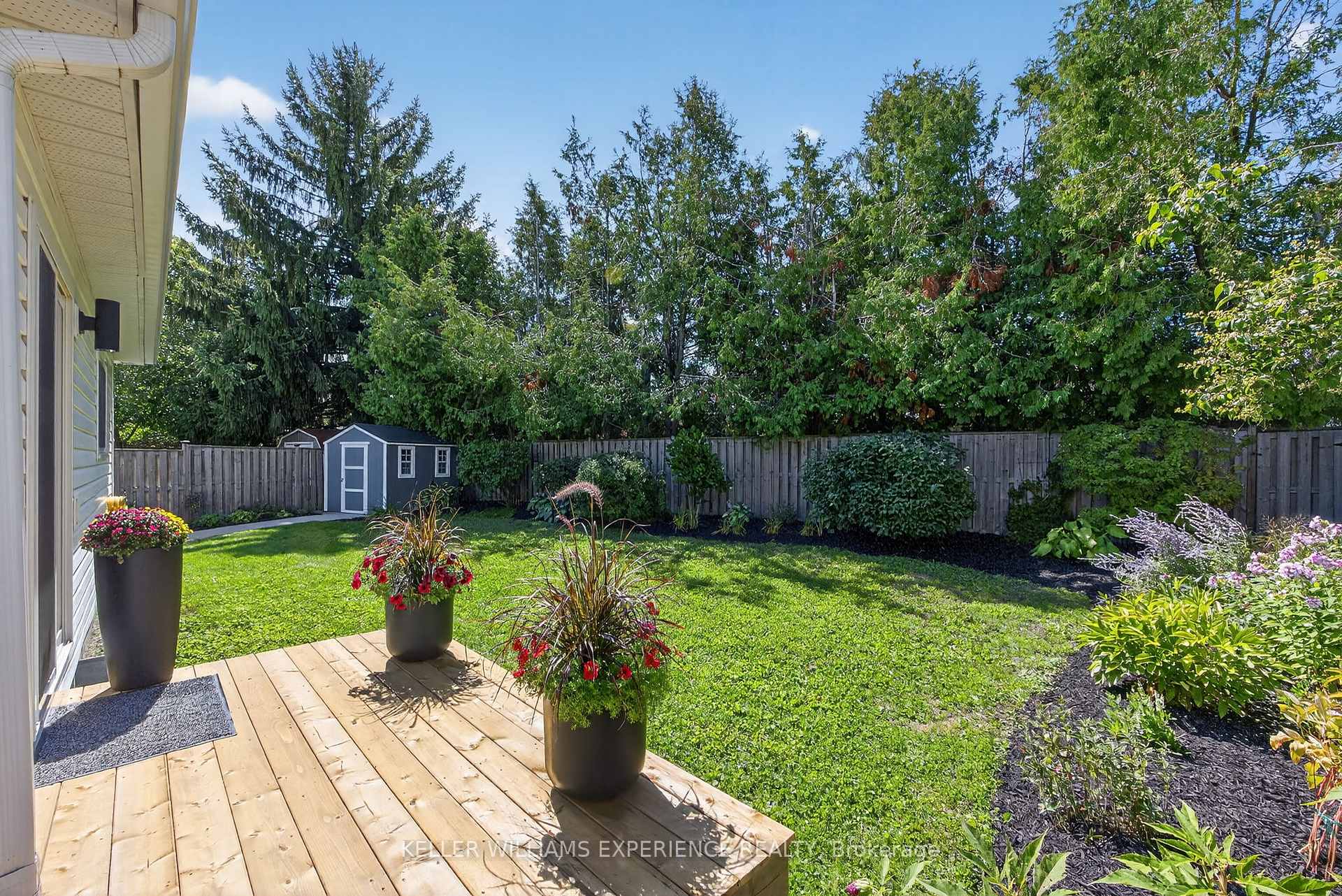 Photo 10 of 38 Assiniboine Drive, Barrie, Holly — HOMEH