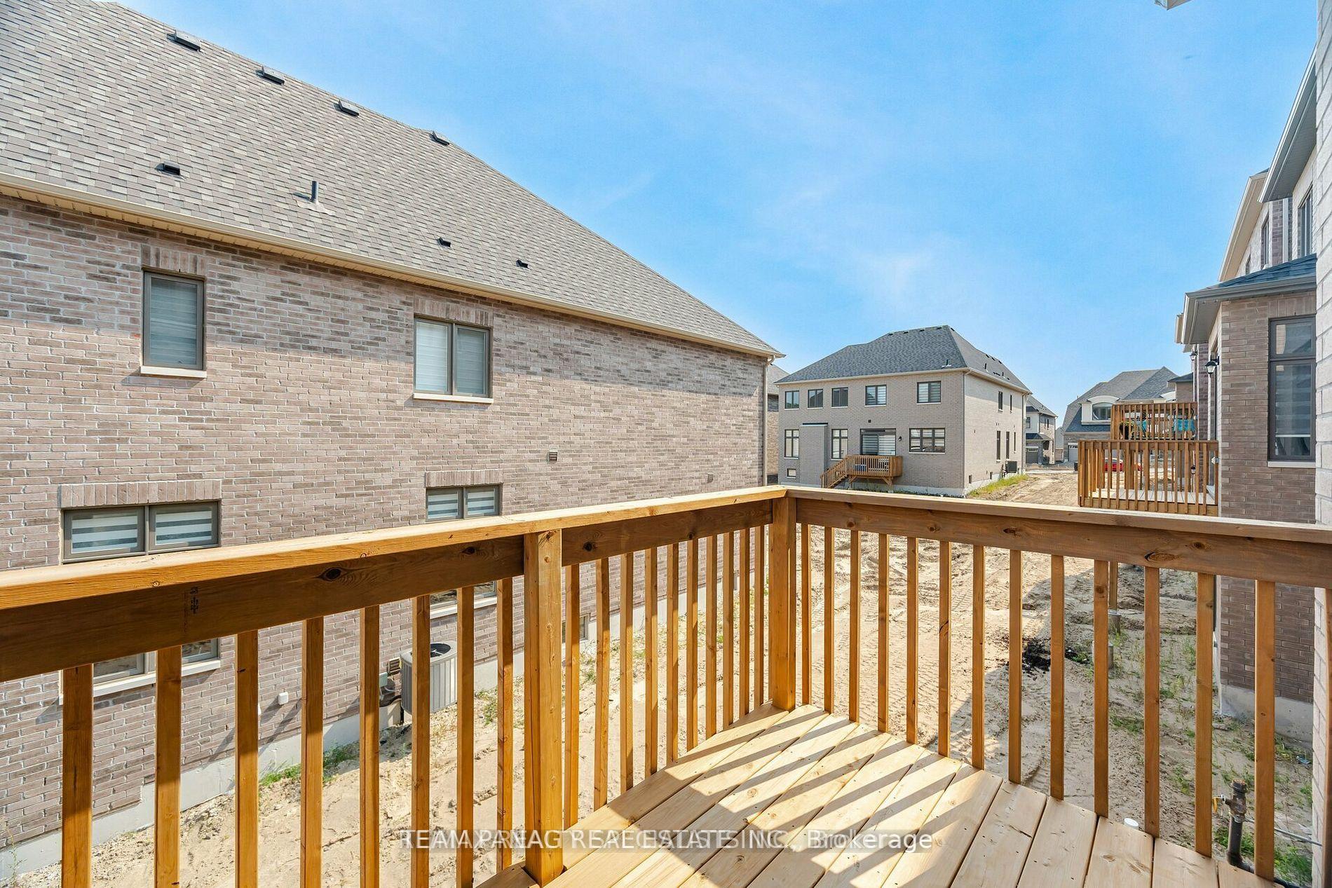 Photo 16 of 98 Raspberry Ridge Avenue, Caledon, Caledon East — HOMEH