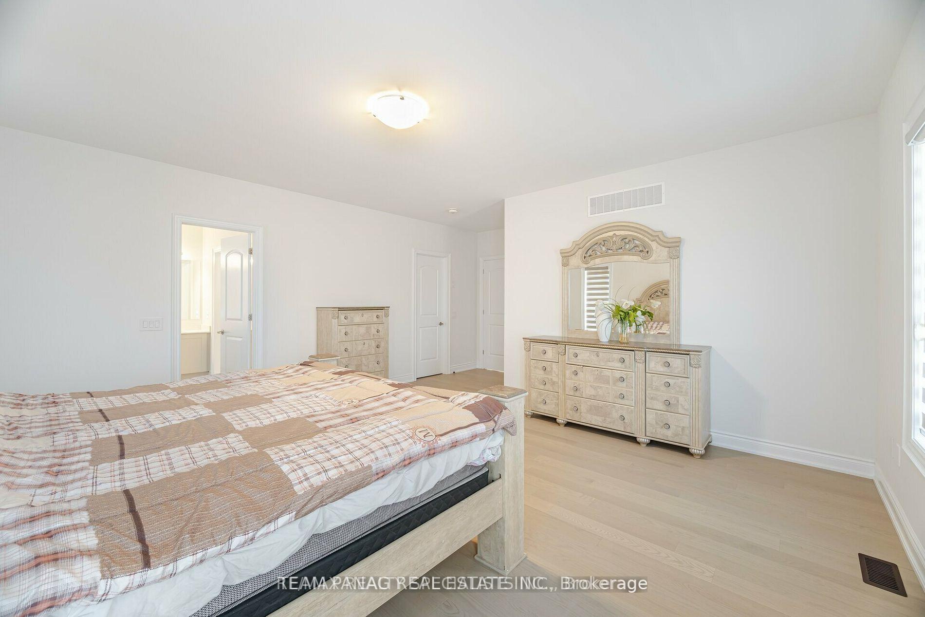 Photo 26 of 98 Raspberry Ridge Avenue, Caledon, Caledon East — HOMEH