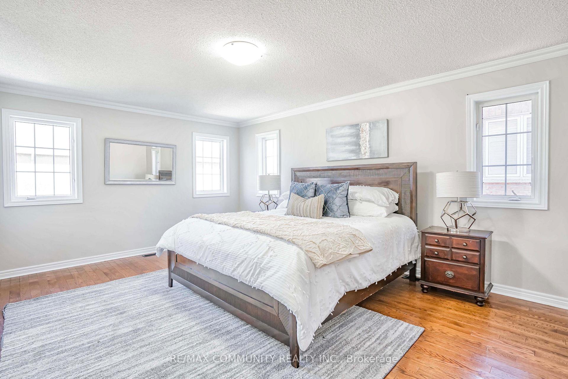 Photo 16 of 42 Reginald Lamb Crescent, Markham, Box Grove — HOMEH