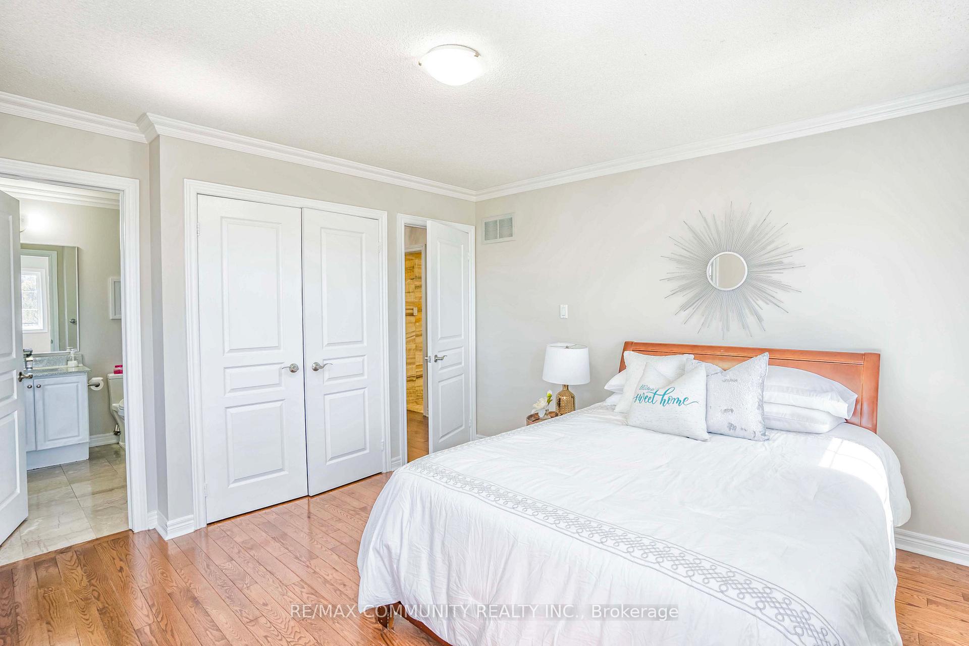 Photo 23 of 42 Reginald Lamb Crescent, Markham, Box Grove — HOMEH