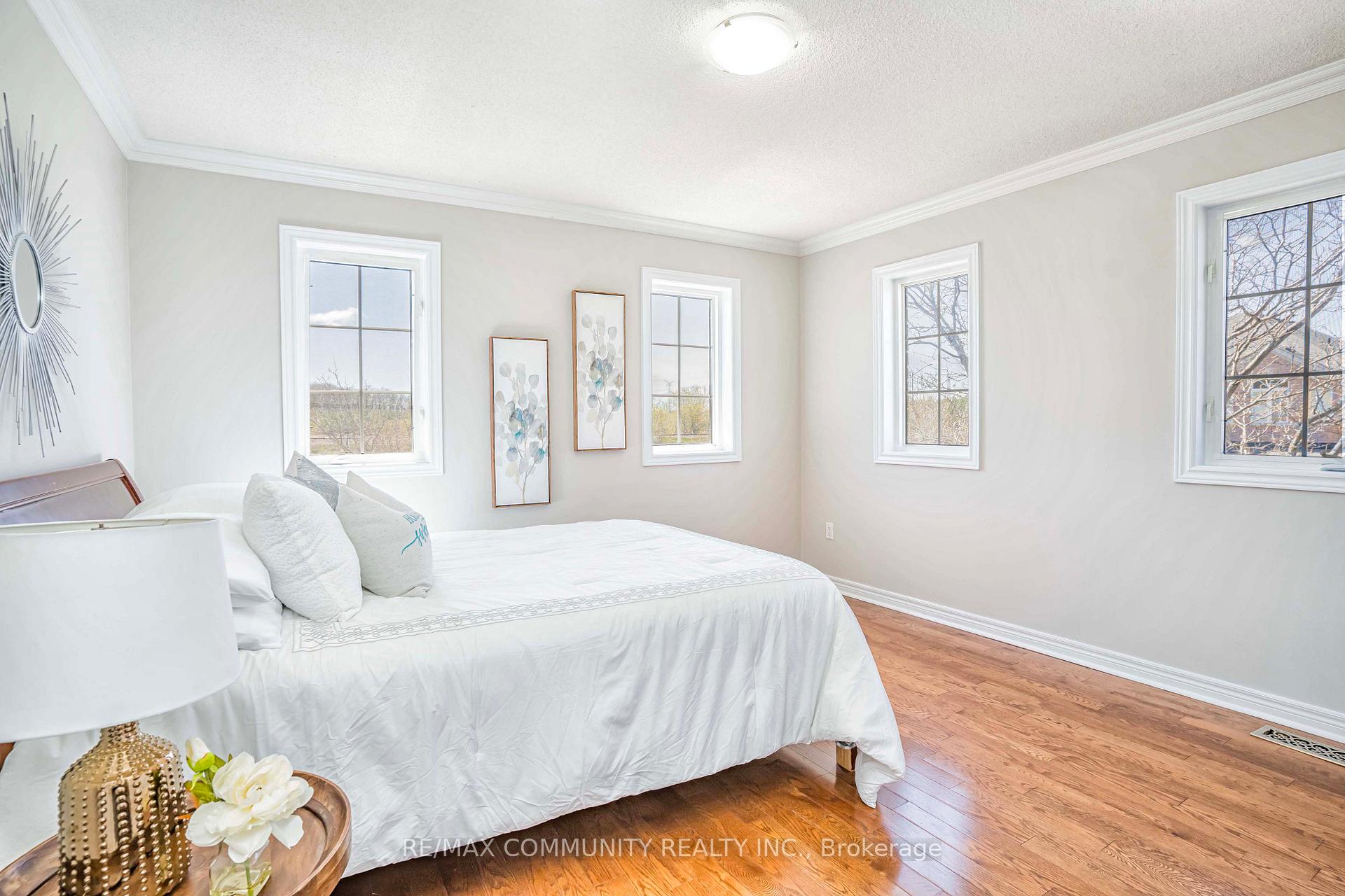 Photo 24 of 42 Reginald Lamb Crescent, Markham, Box Grove — HOMEH