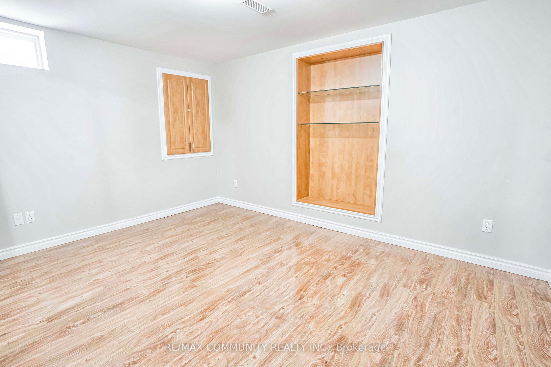 Photo 35 of 42 Reginald Lamb Crescent, Markham, Box Grove — HOMEH