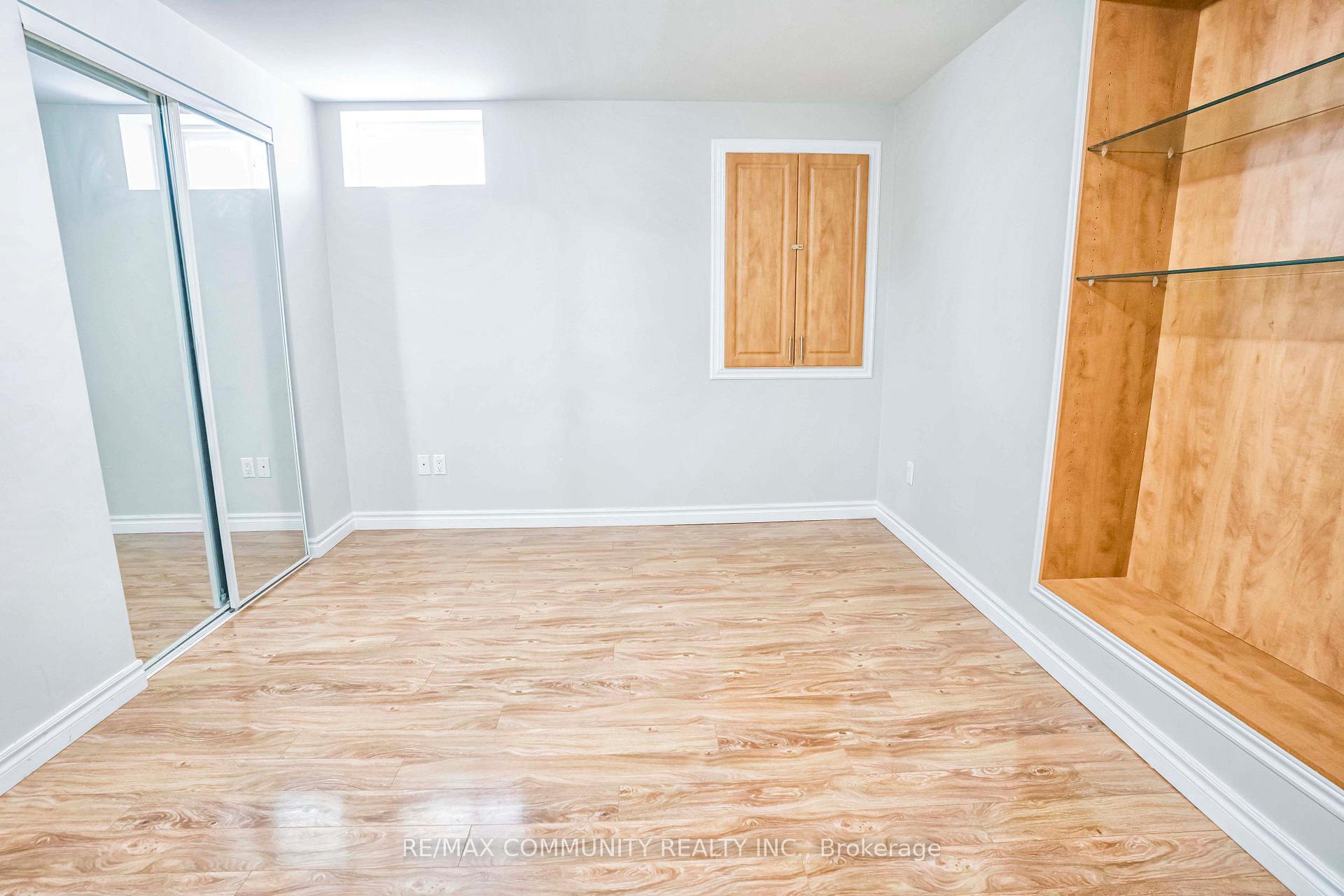 Photo 32 of 42 Reginald Lamb Crescent, Markham, Box Grove — HOMEH