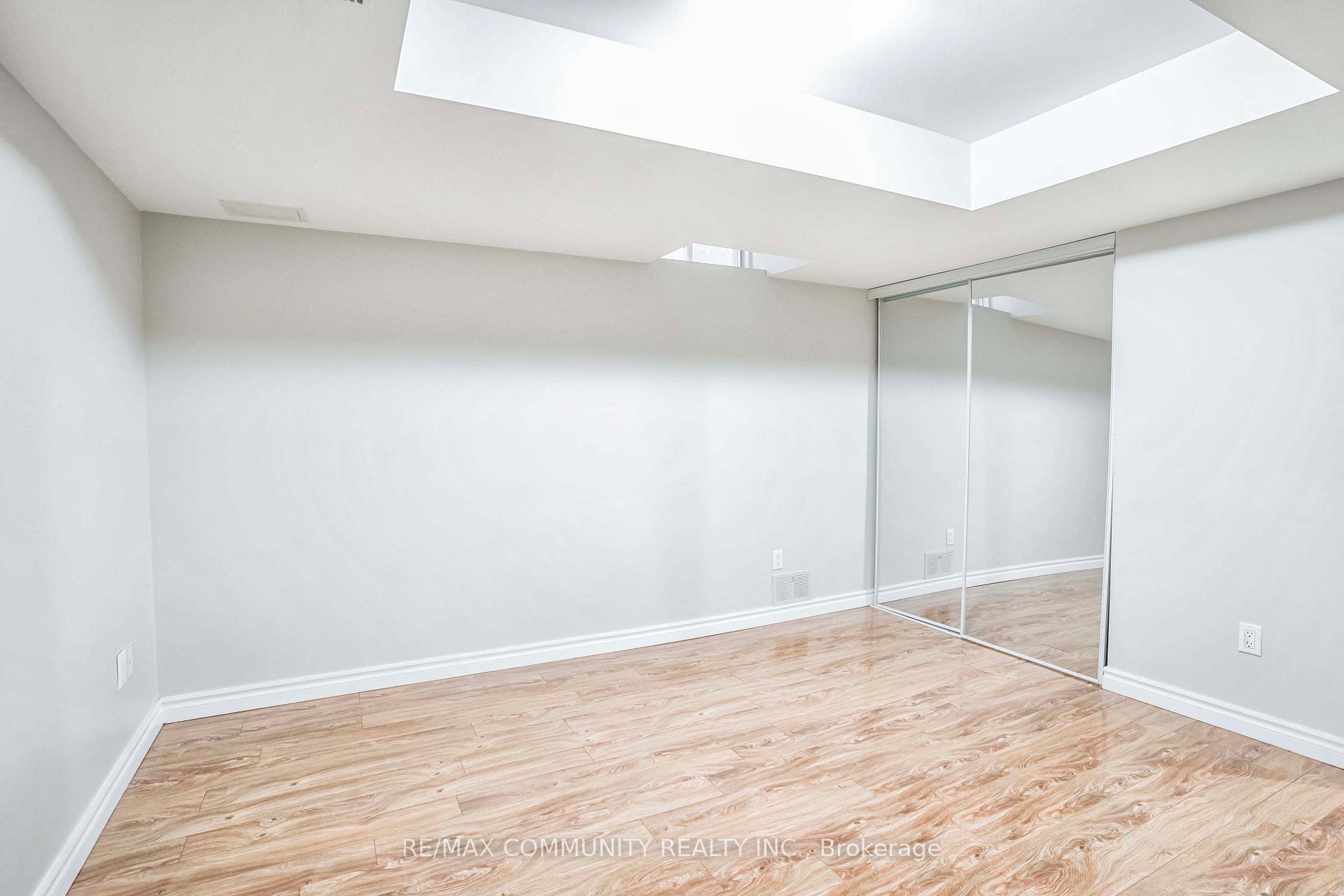 Photo 30 of 42 Reginald Lamb Crescent, Markham, Box Grove — HOMEH