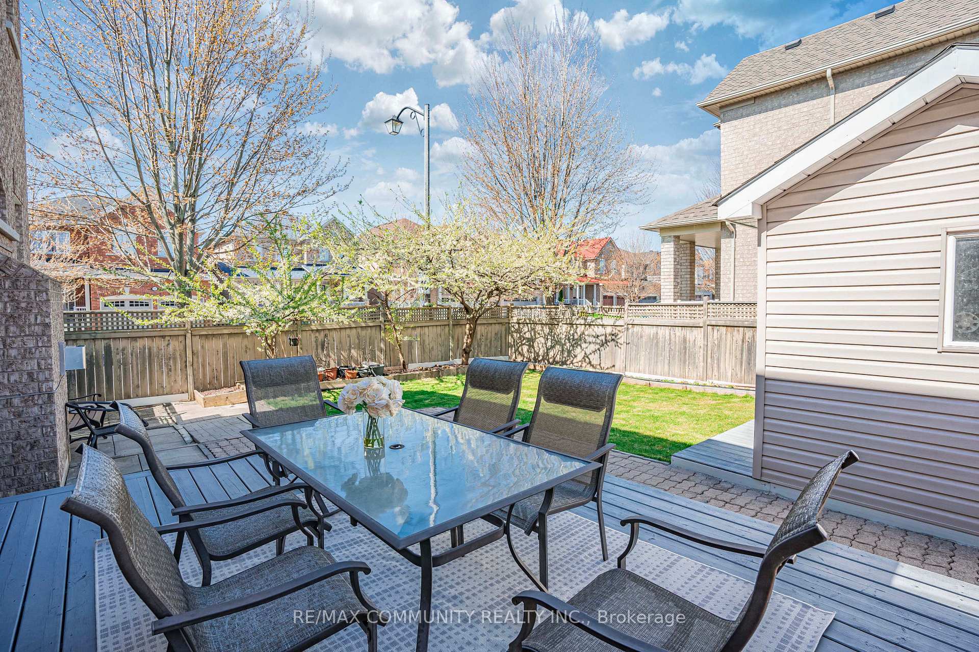 Photo 27 of 42 Reginald Lamb Crescent, Markham, Box Grove — HOMEH