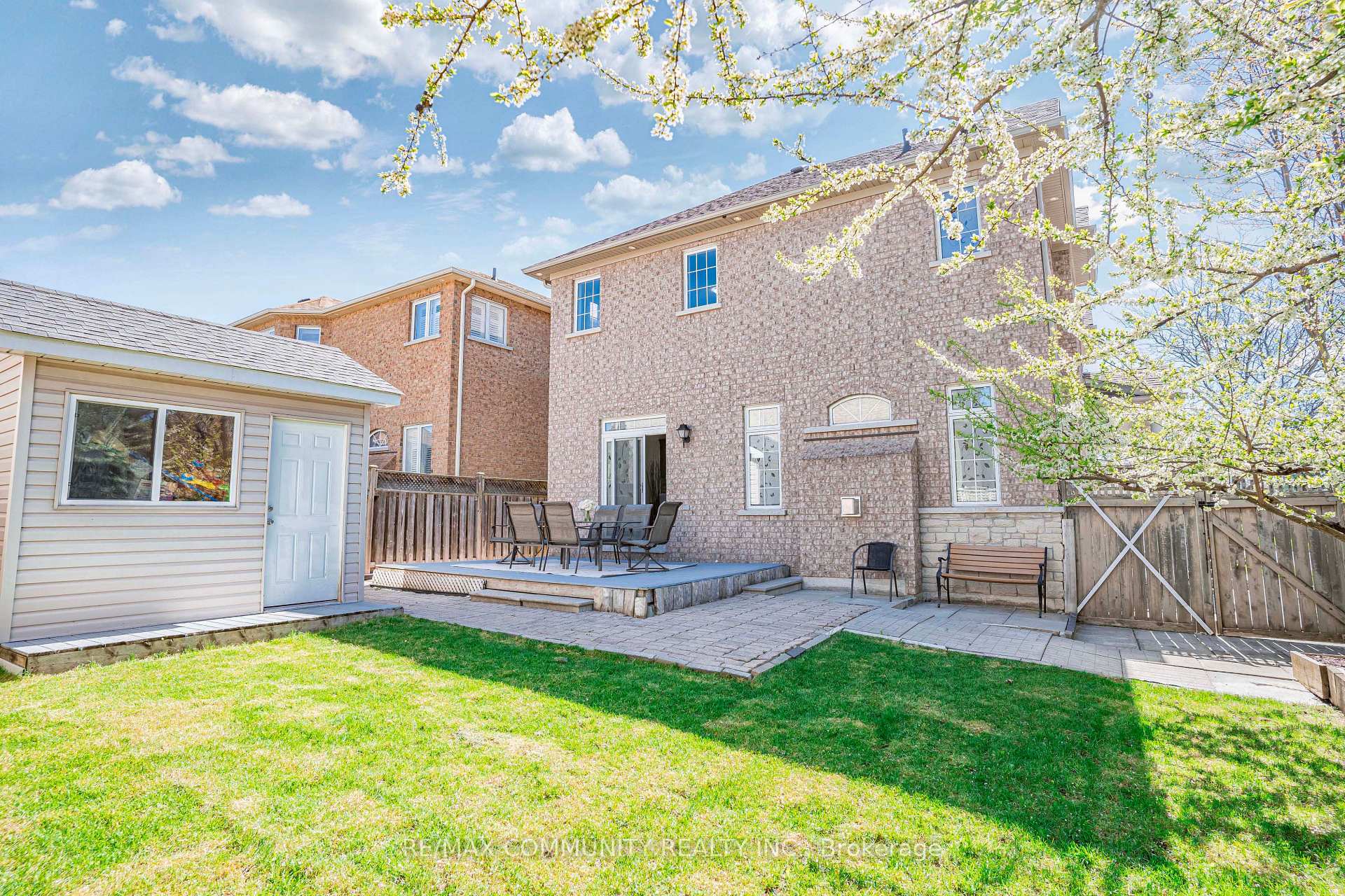 Photo 39 of 42 Reginald Lamb Crescent, Markham, Box Grove — HOMEH