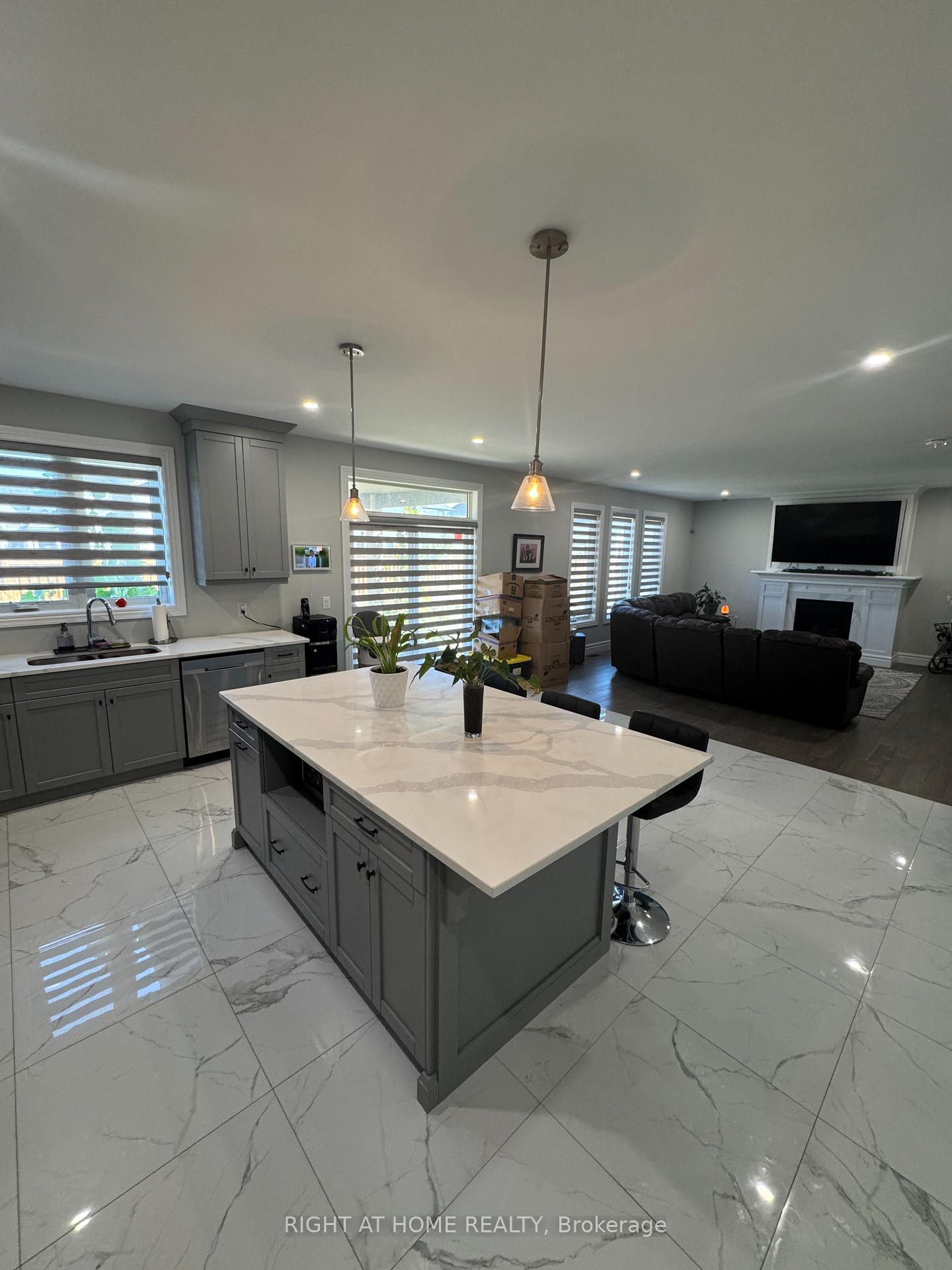 Photo 33 of 1592 Bowler Drive, Windsor — HOMEH