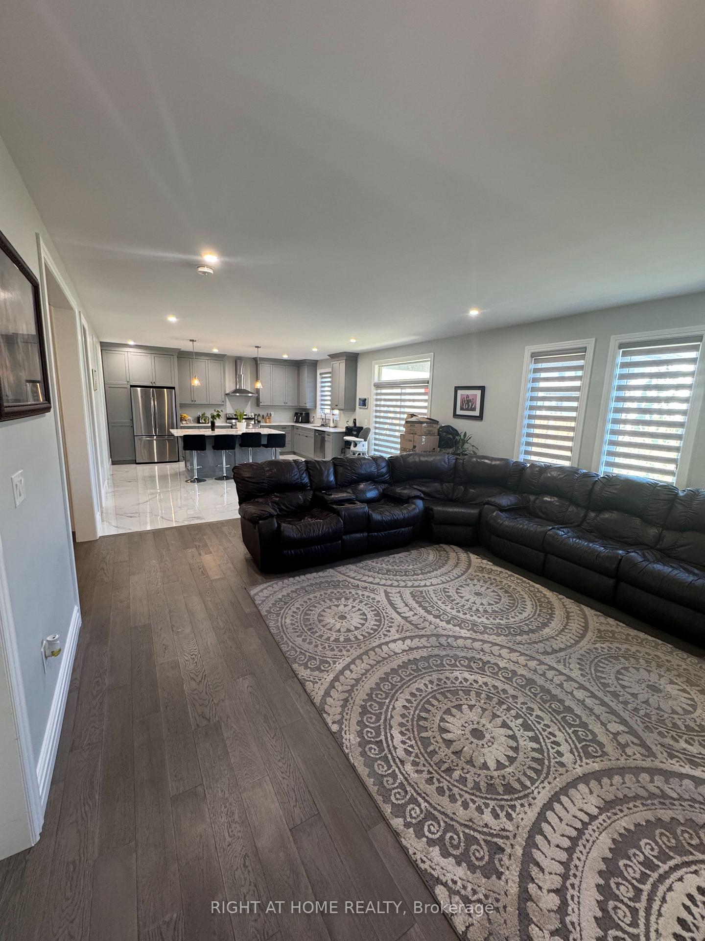 Photo 30 of 1592 Bowler Drive, Windsor — HOMEH