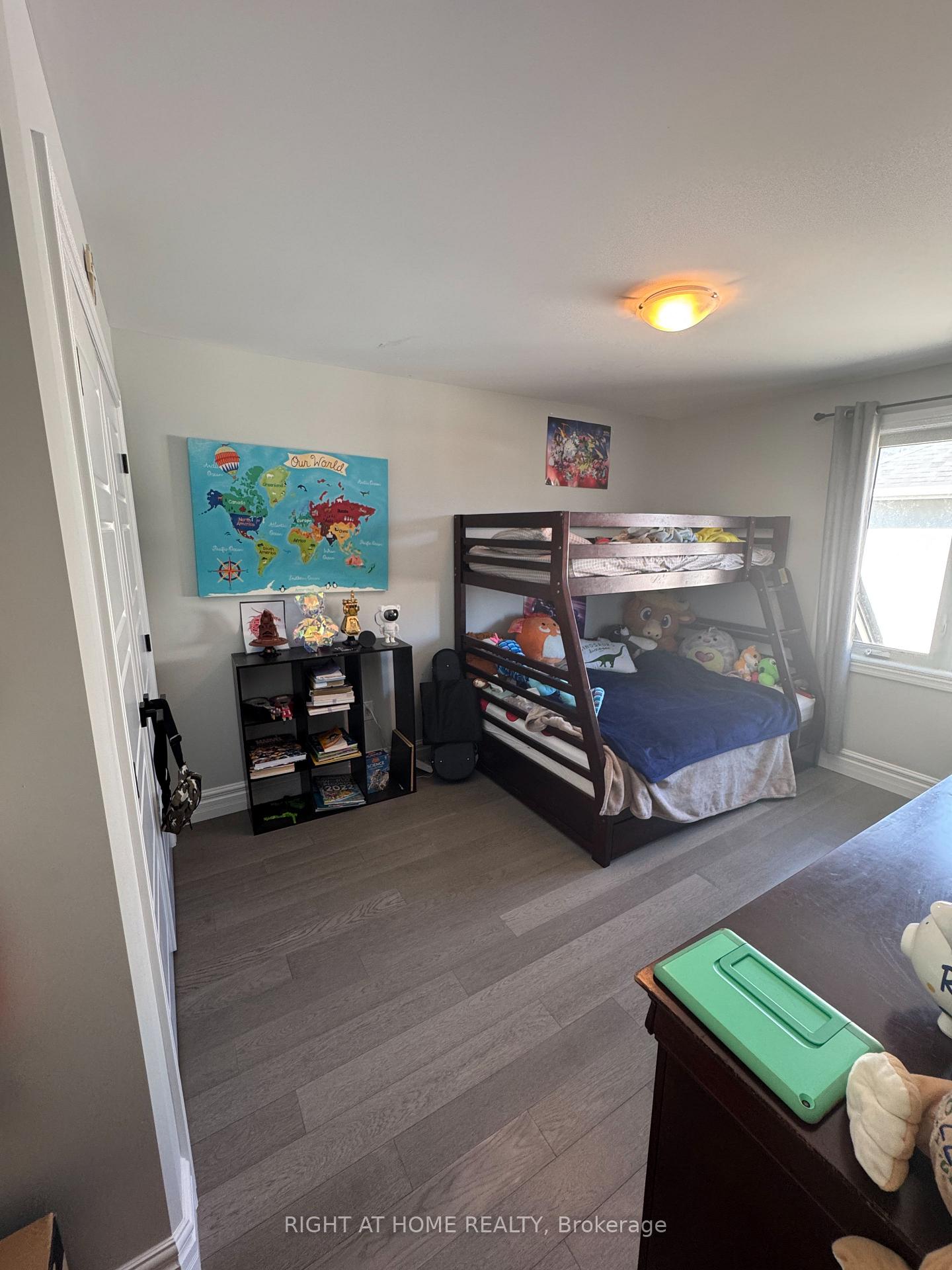 Photo 14 of 1592 Bowler Drive, Windsor — HOMEH