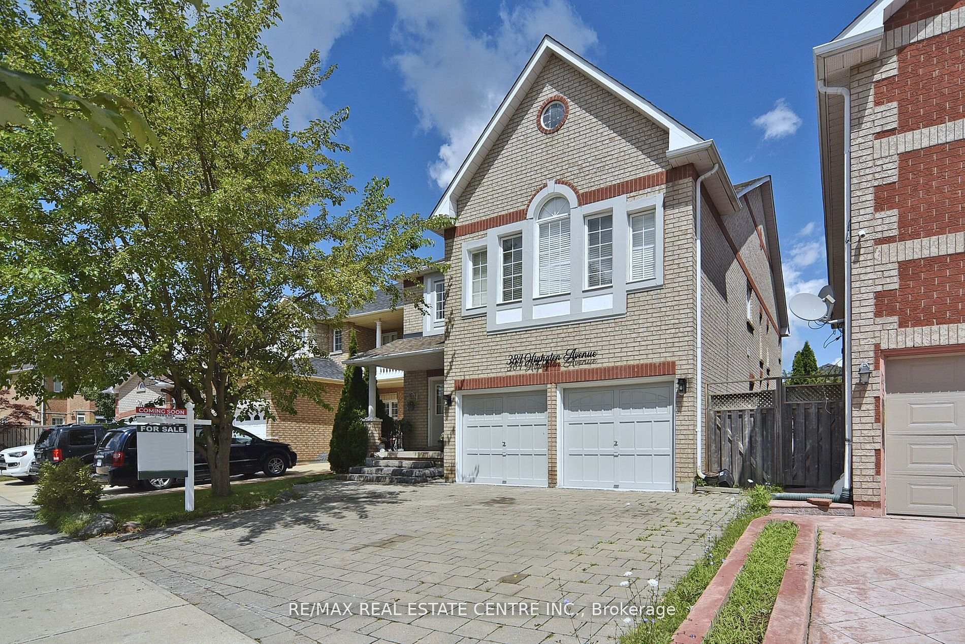 Front of 384 Highglen Avenue