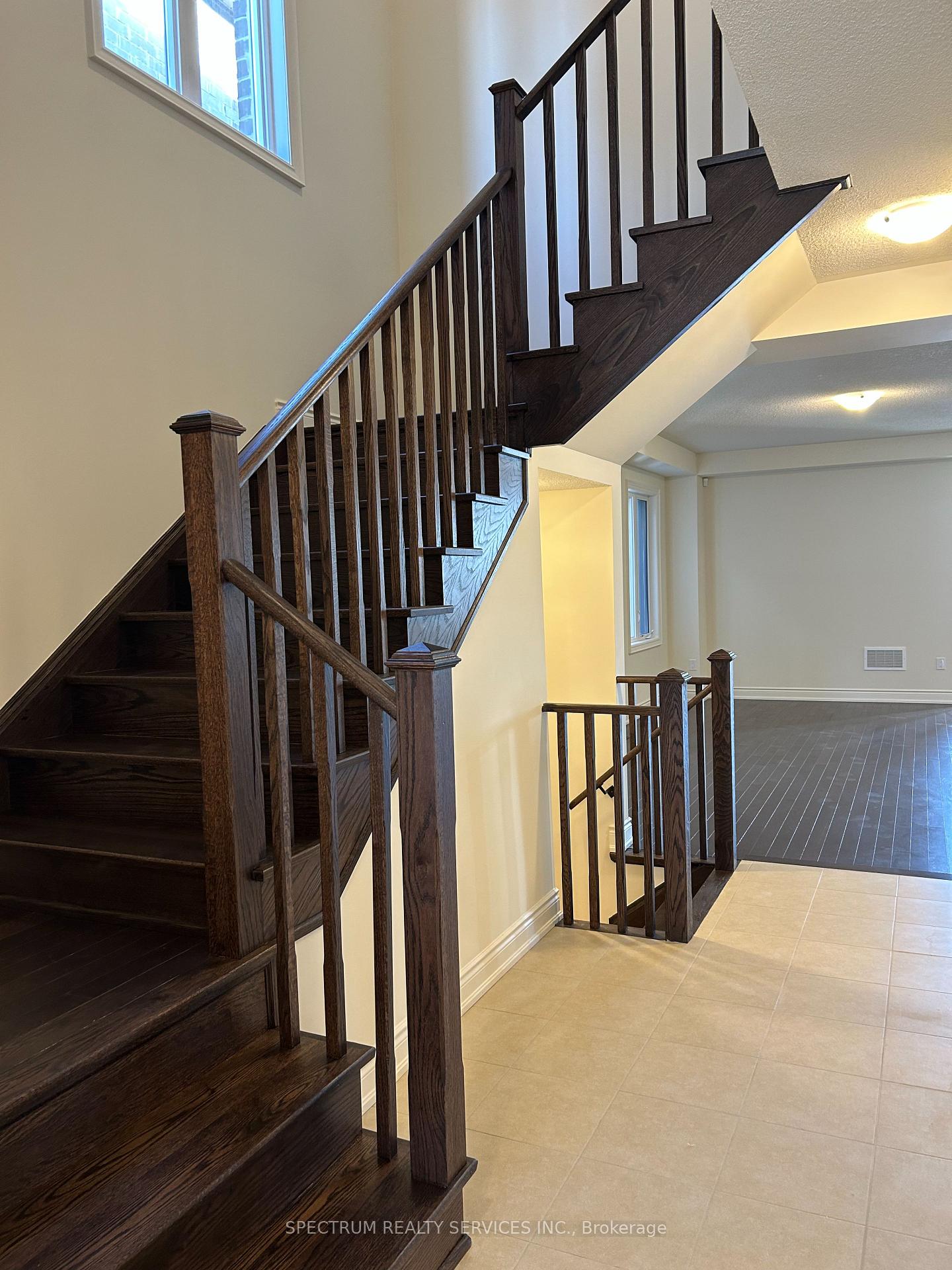 Photo 6 of 148 Bloomfield Crescent, Cambridge — HOMEH