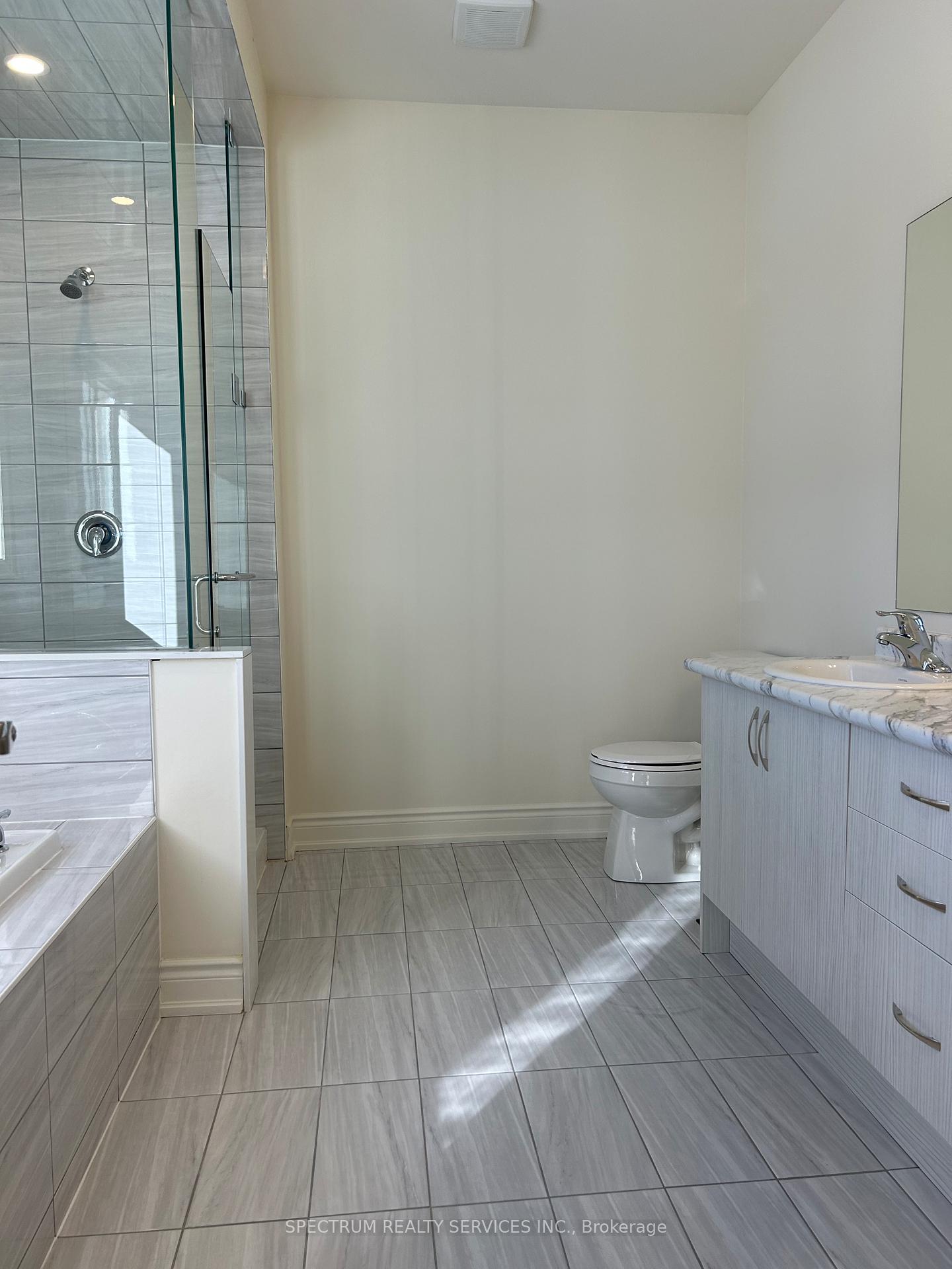 Photo 4 of 148 Bloomfield Crescent, Cambridge — HOMEH