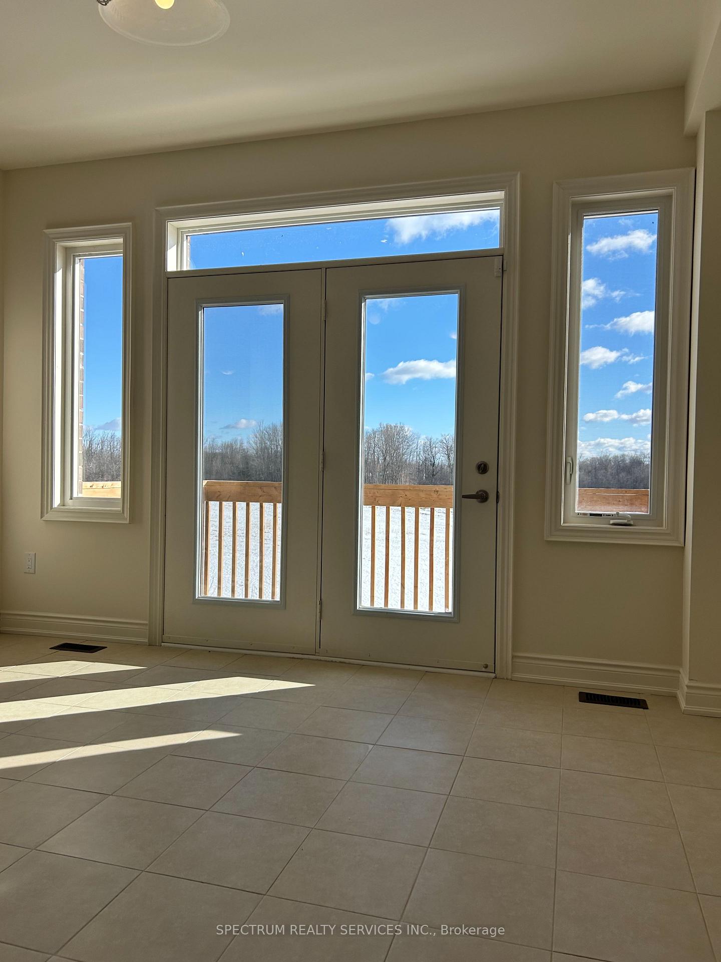 Photo 17 of 148 Bloomfield Crescent, Cambridge — HOMEH