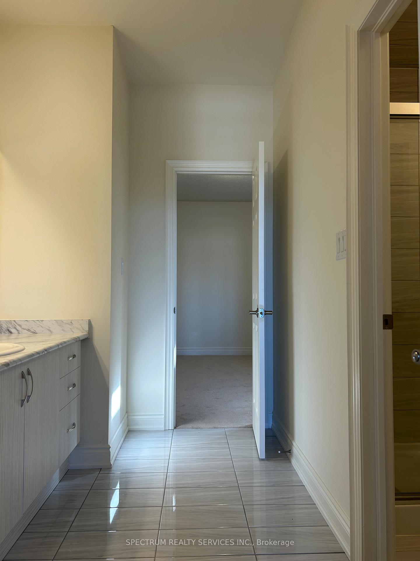 Photo 16 of 148 Bloomfield Crescent, Cambridge — HOMEH