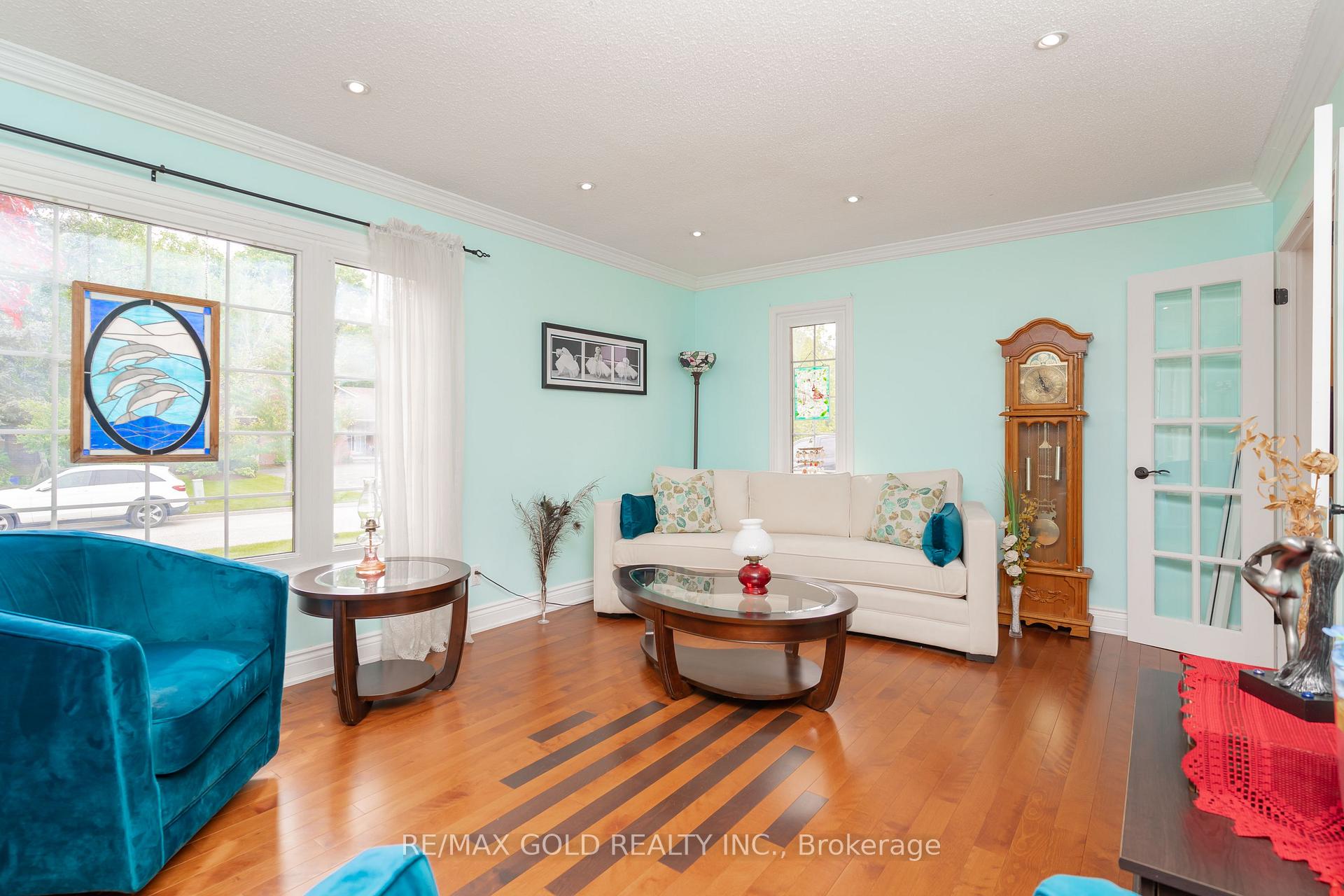 Photo 10 of 7 Wadsworth Circle, Brampton, Snelgrove — HOMEH
