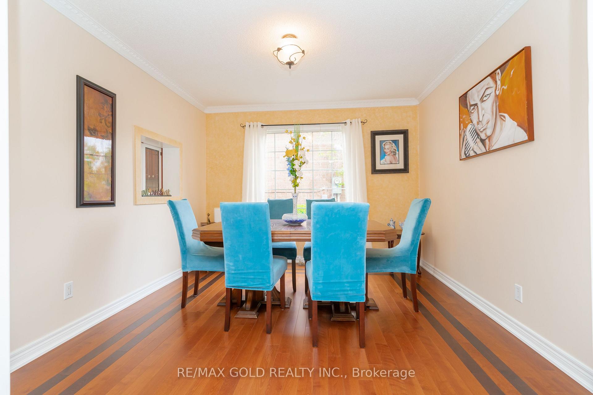 Photo 8 of 7 Wadsworth Circle, Brampton, Snelgrove — HOMEH