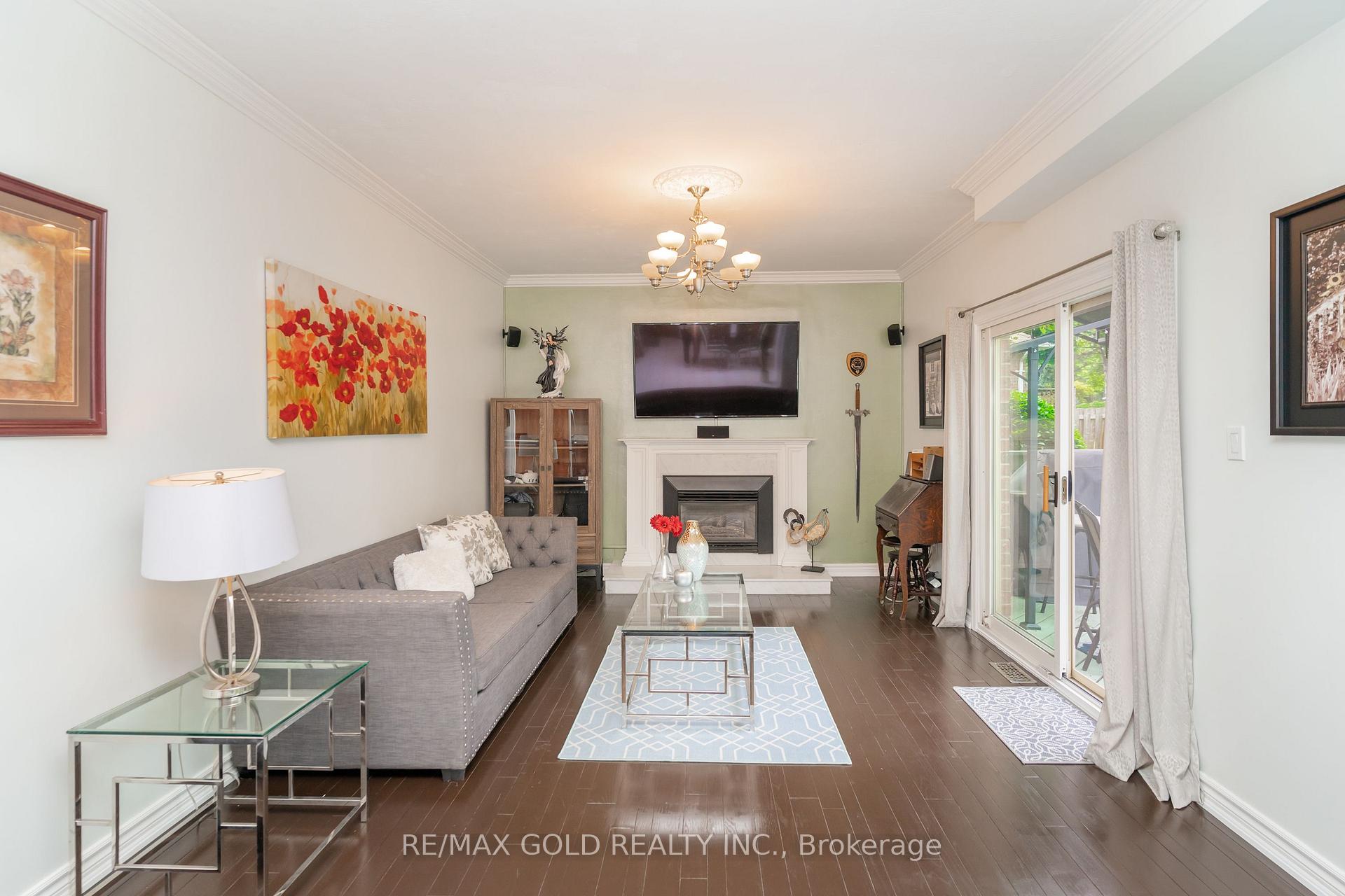 Photo 12 of 7 Wadsworth Circle, Brampton, Snelgrove — HOMEH
