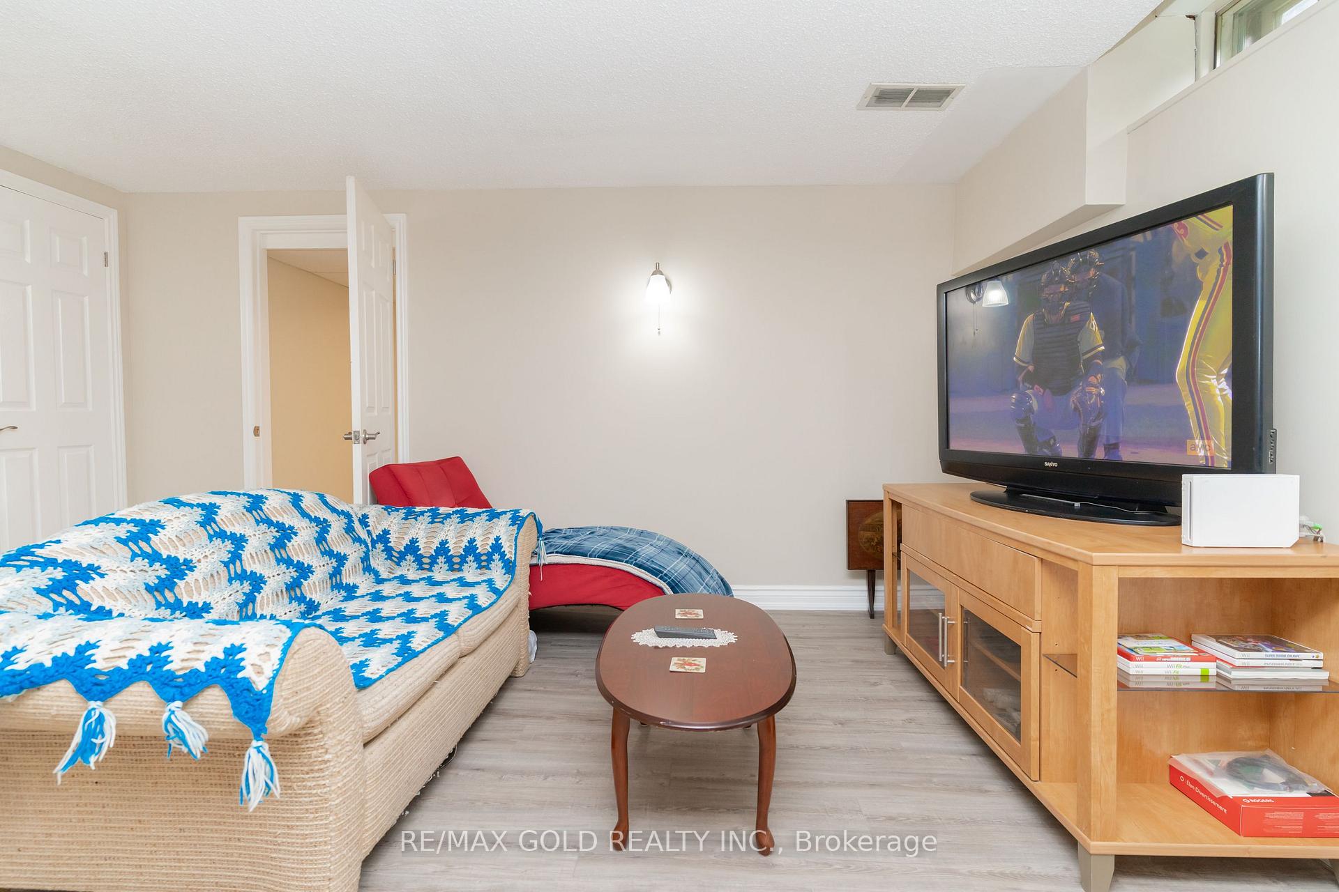 Photo 34 of 7 Wadsworth Circle, Brampton, Snelgrove — HOMEH