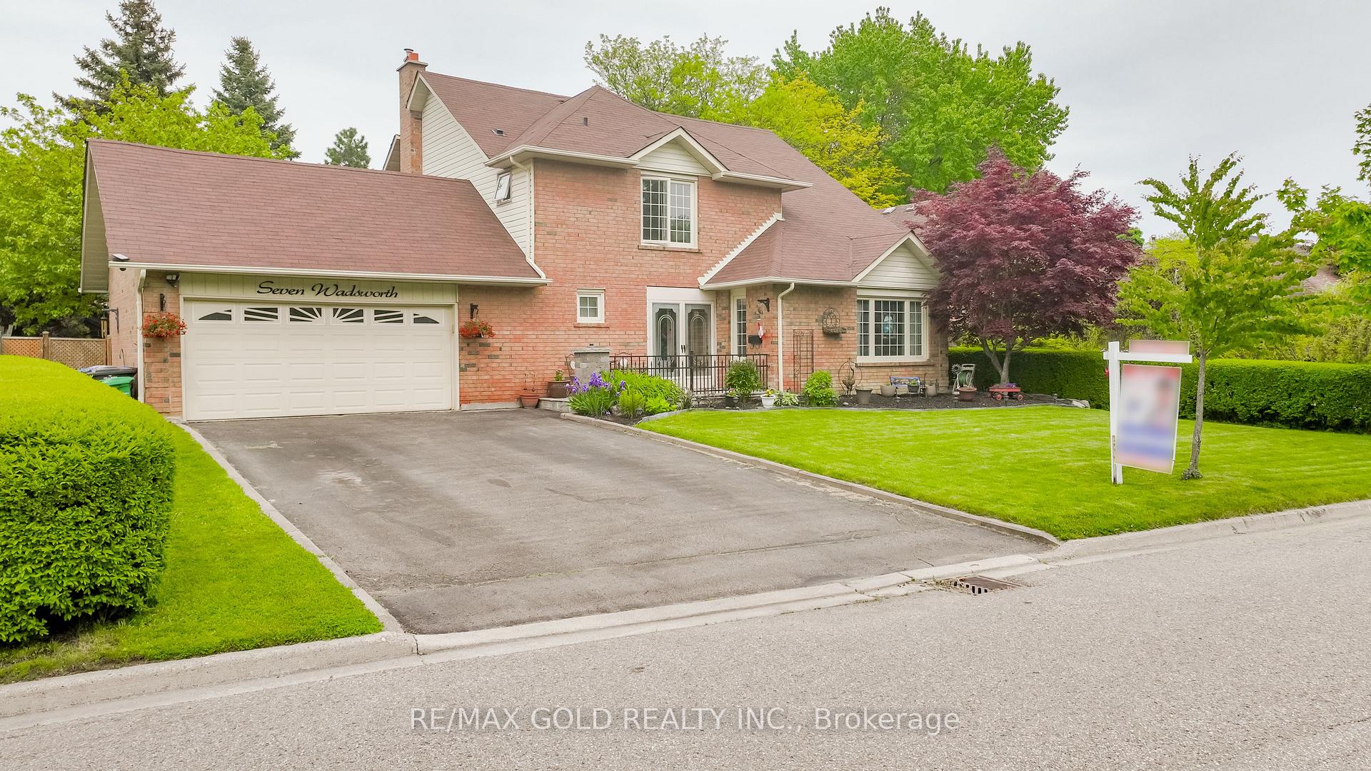 Photo 1 of 7 Wadsworth Circle, Brampton, Snelgrove — HOMEH