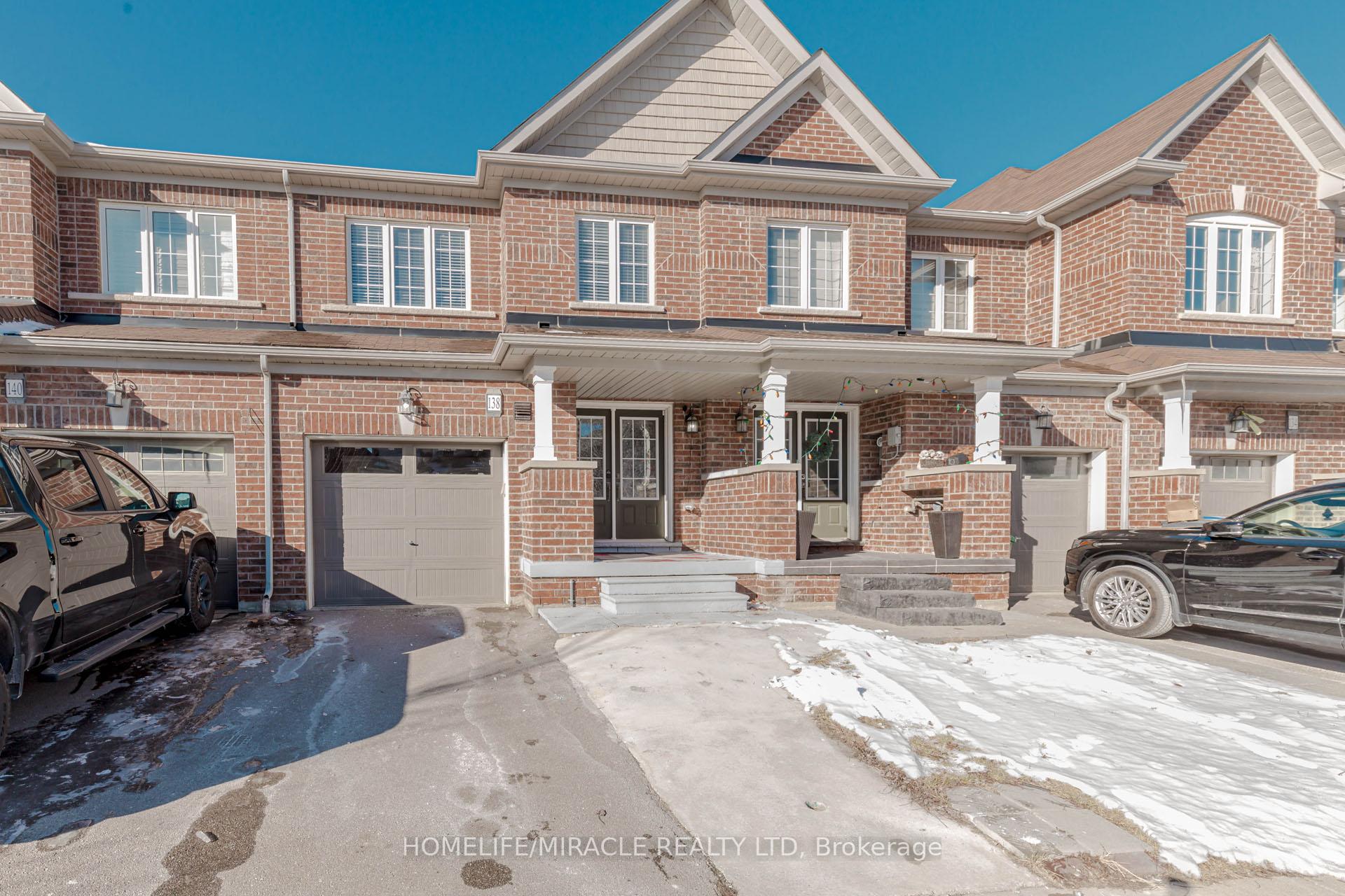 Photo 3 of 138 Baffin Crescent, Brampton, Northwest Brampton — HOMEH