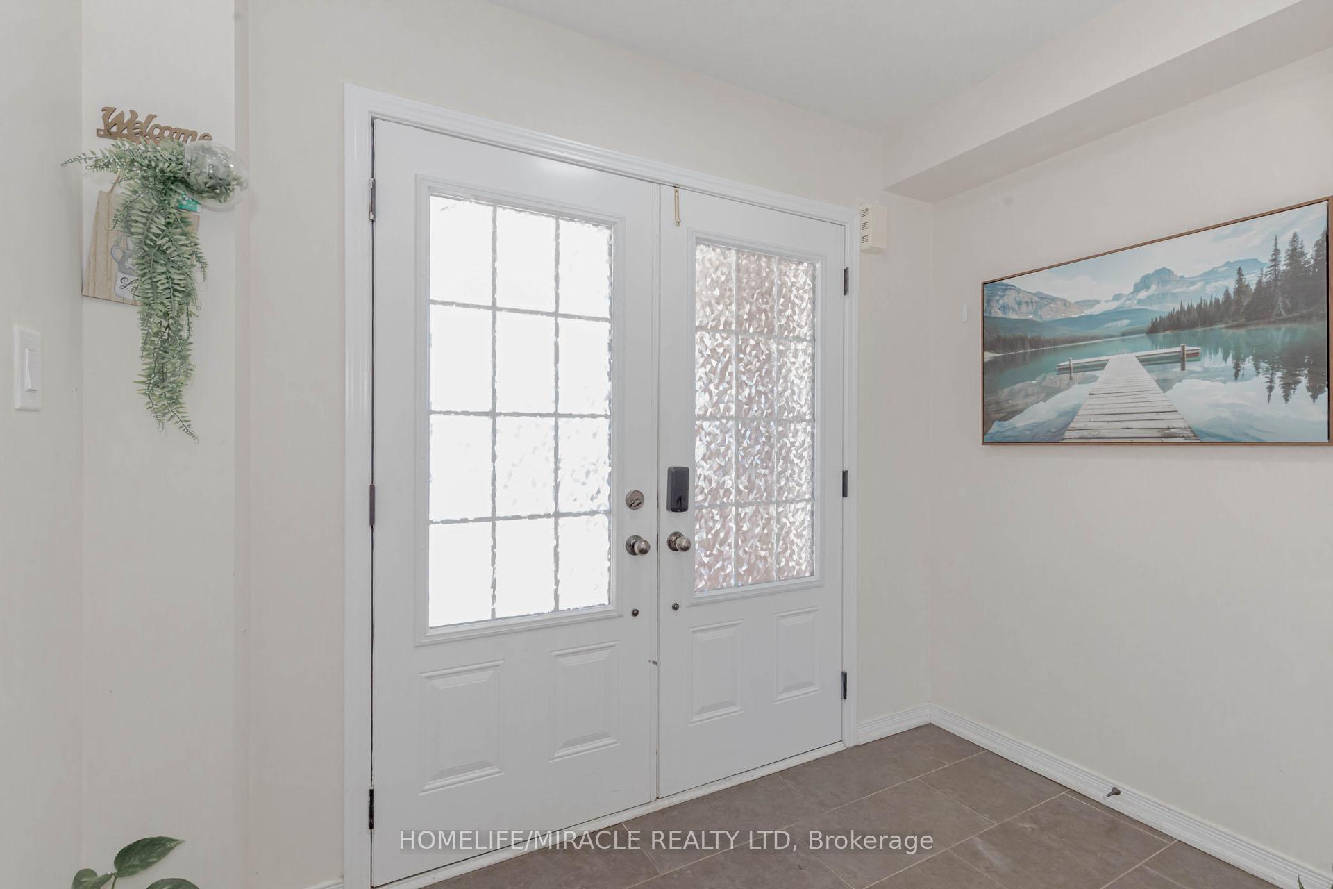Photo 14 of 138 Baffin Crescent, Brampton, Northwest Brampton — HOMEH