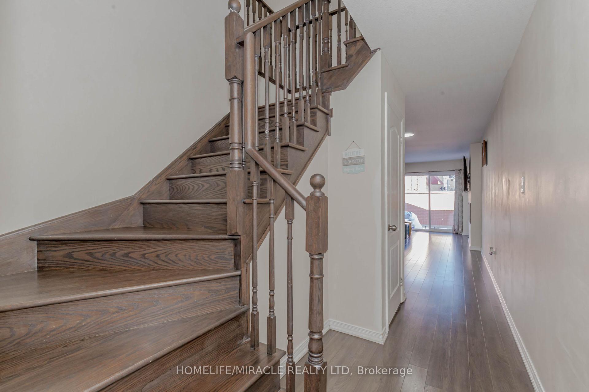 Photo 6 of 138 Baffin Crescent, Brampton, Northwest Brampton — HOMEH