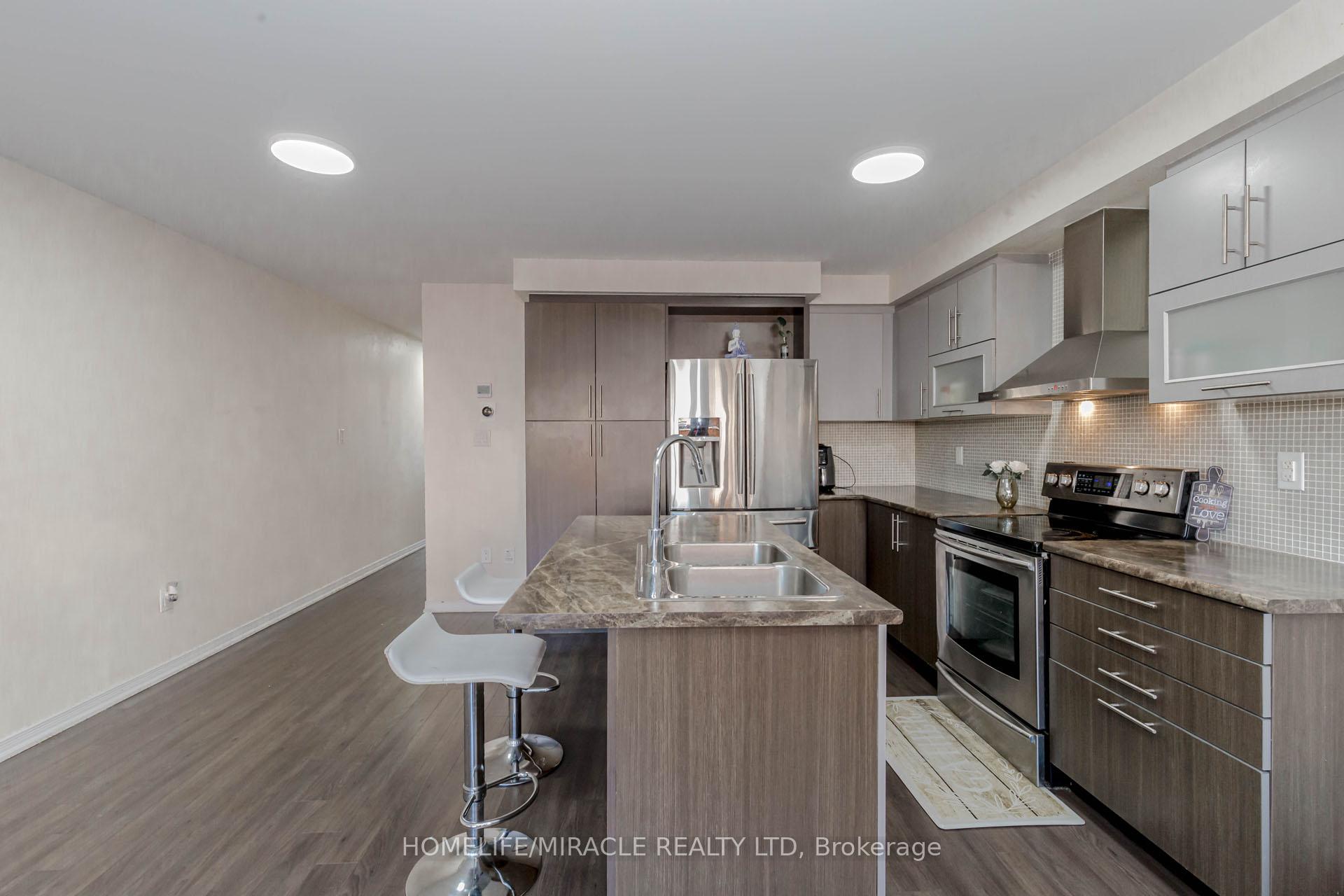 Photo 36 of 138 Baffin Crescent, Brampton, Northwest Brampton — HOMEH