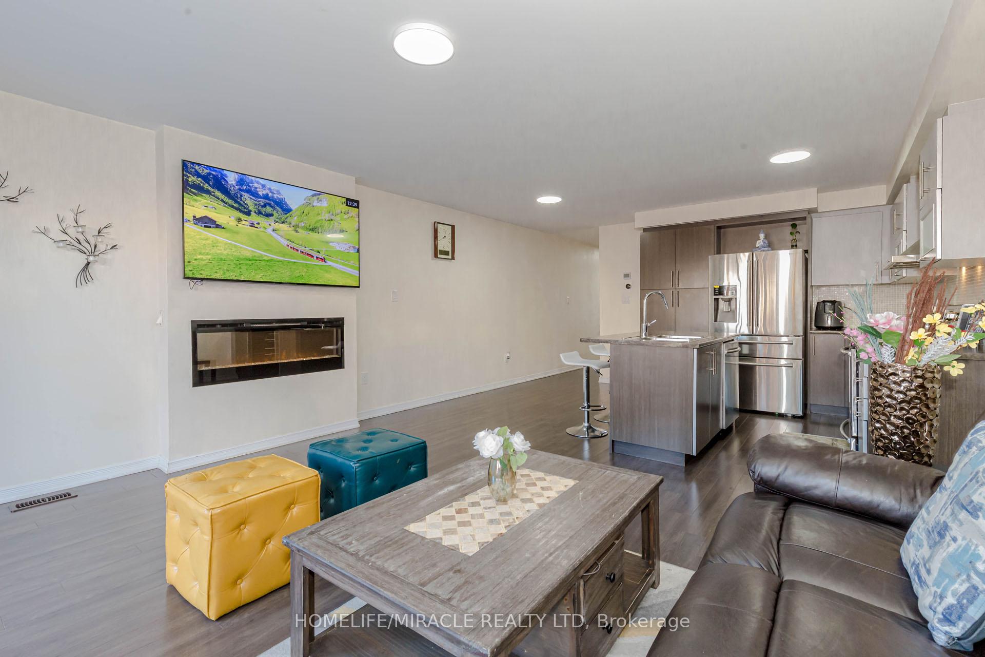 Photo 9 of 138 Baffin Crescent, Brampton, Northwest Brampton — HOMEH