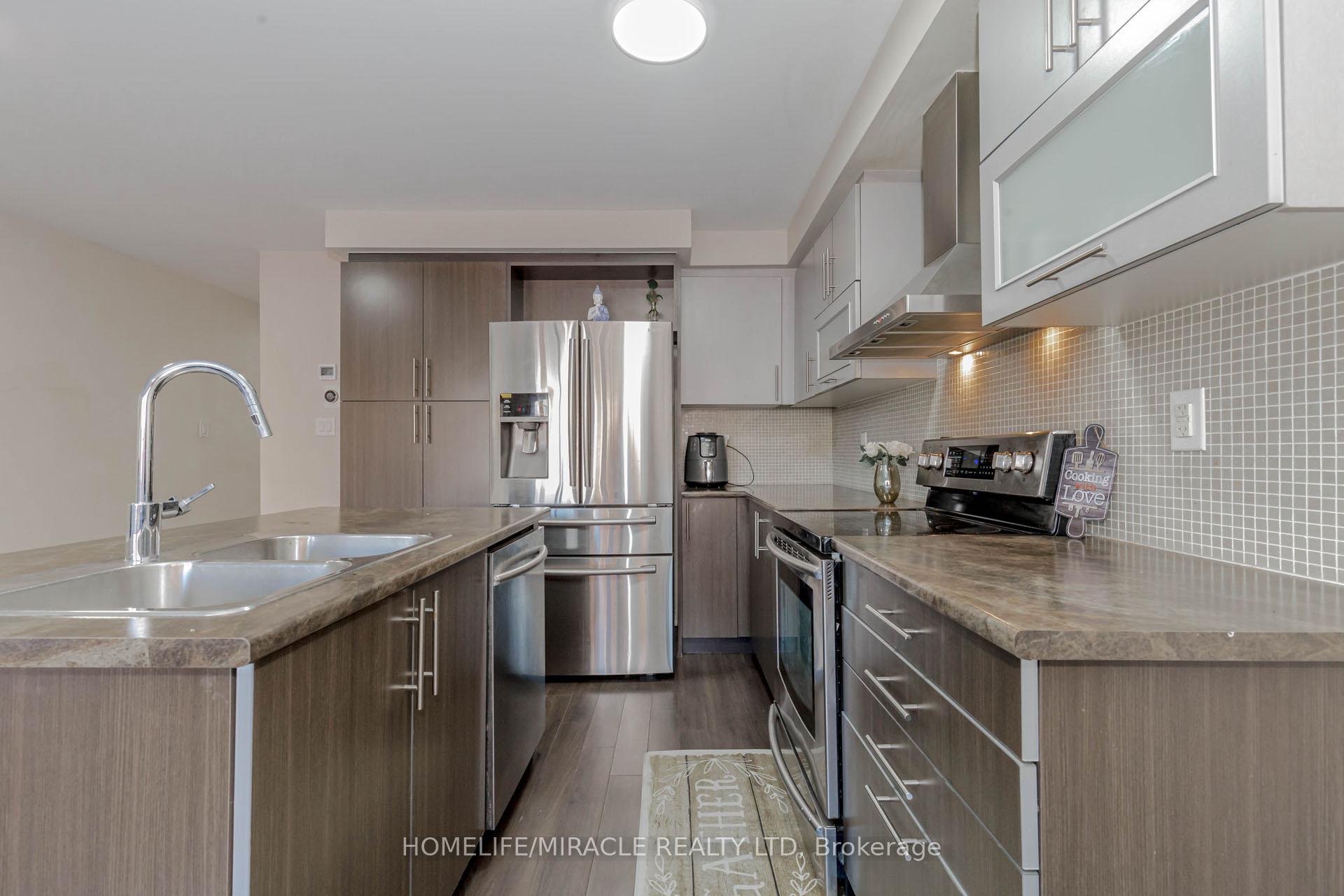 Photo 17 of 138 Baffin Crescent, Brampton, Northwest Brampton — HOMEH