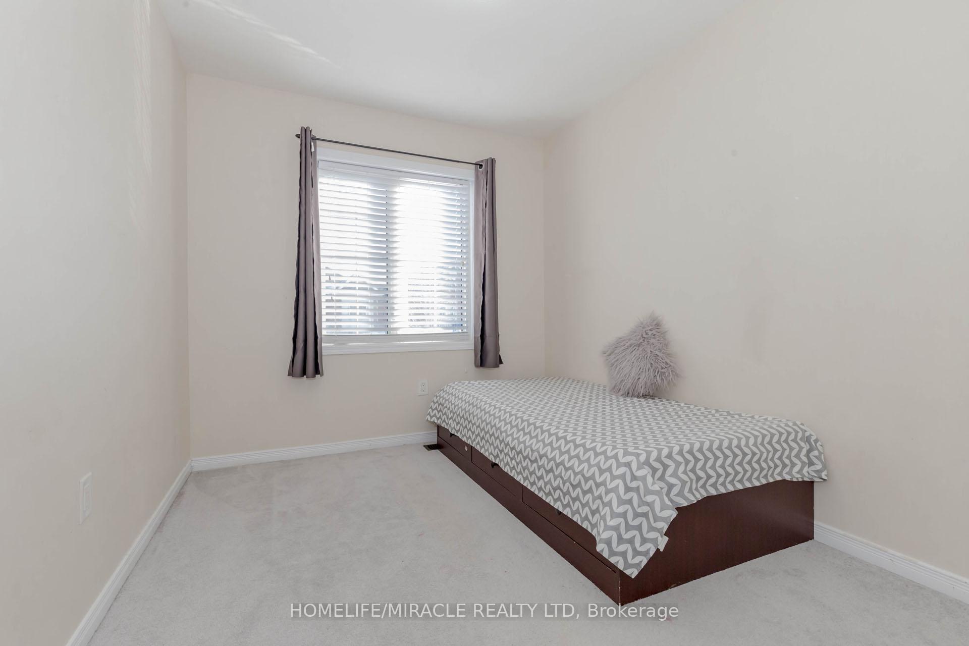 Photo 22 of 138 Baffin Crescent, Brampton, Northwest Brampton — HOMEH