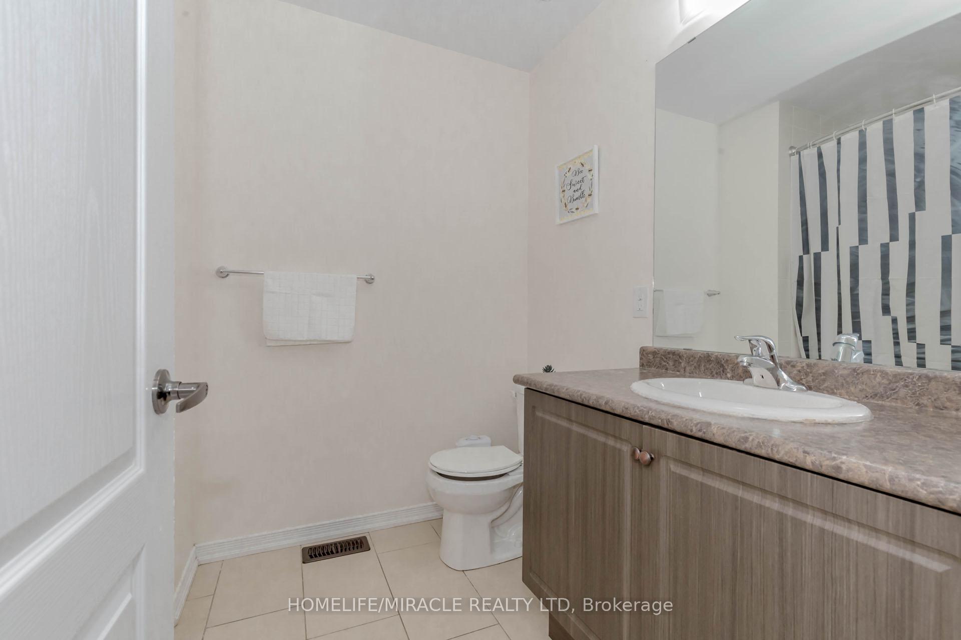 Photo 24 of 138 Baffin Crescent, Brampton, Northwest Brampton — HOMEH