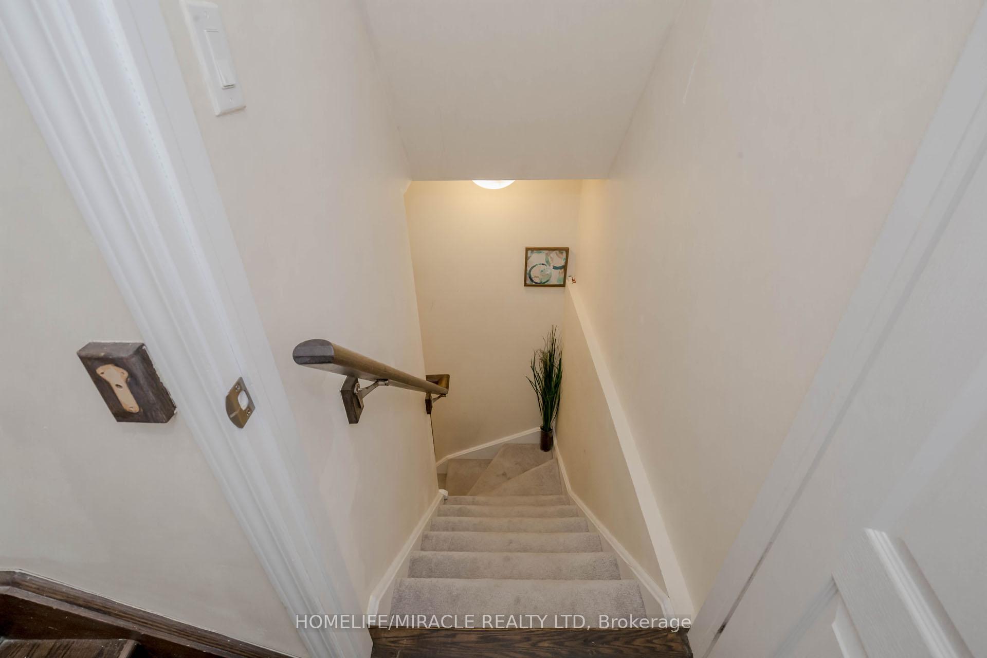 Photo 25 of 138 Baffin Crescent, Brampton, Northwest Brampton — HOMEH