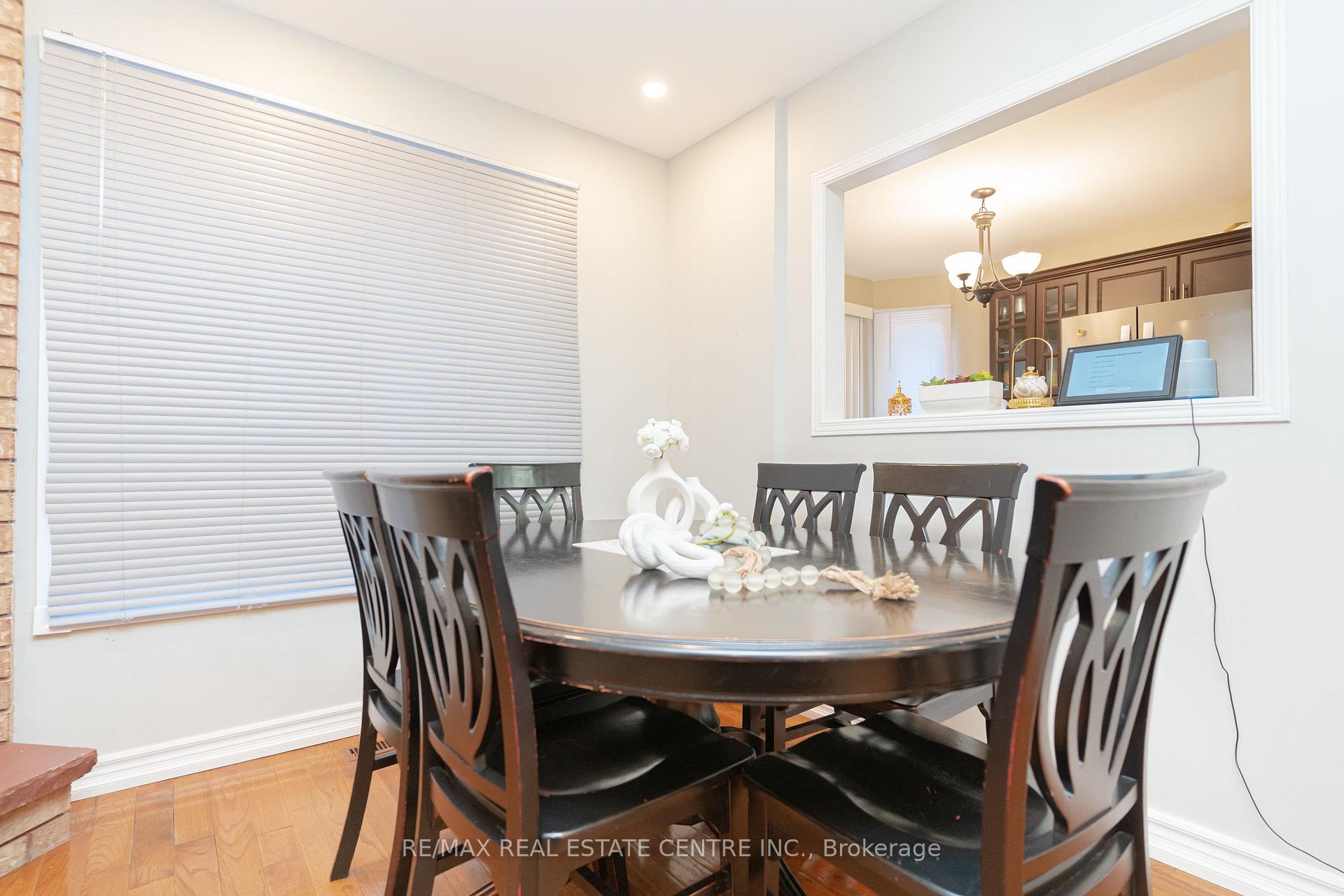 Photo 11 of 3 Candy Crescent, Brampton, Northwood Park — HOMEH