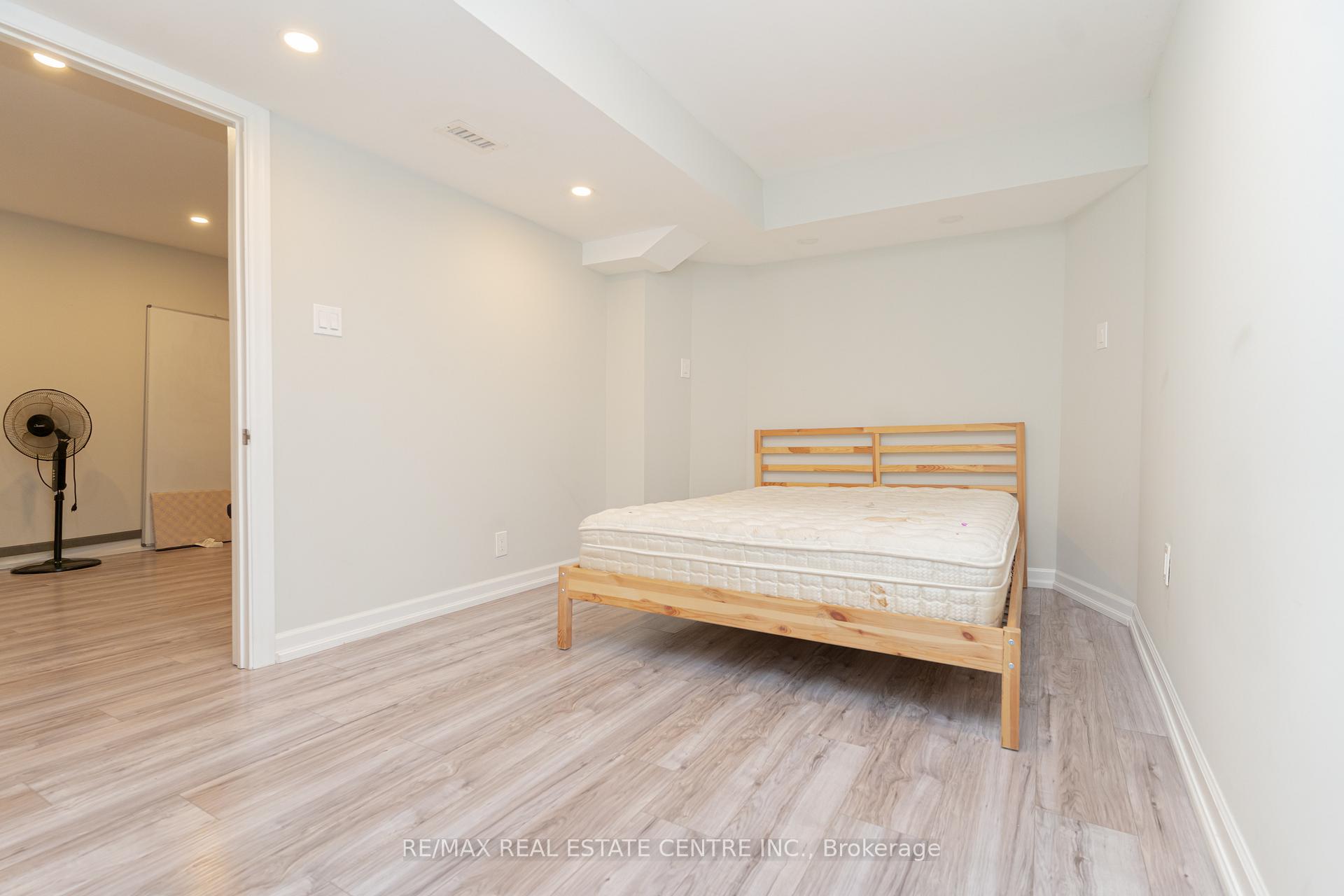 Photo 24 of 3 Candy Crescent, Brampton, Northwood Park — HOMEH