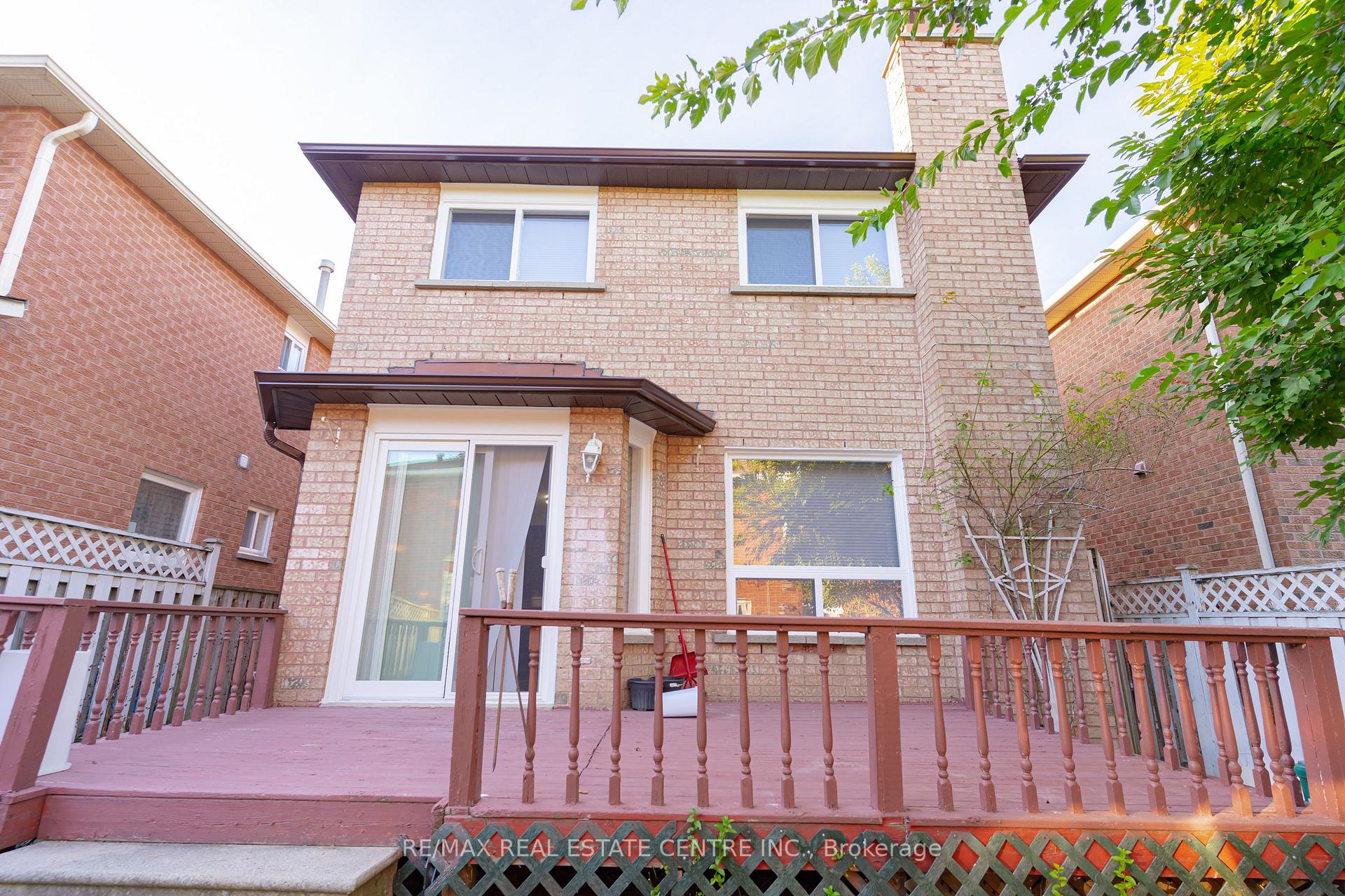 Photo 25 of 3 Candy Crescent, Brampton, Northwood Park — HOMEH