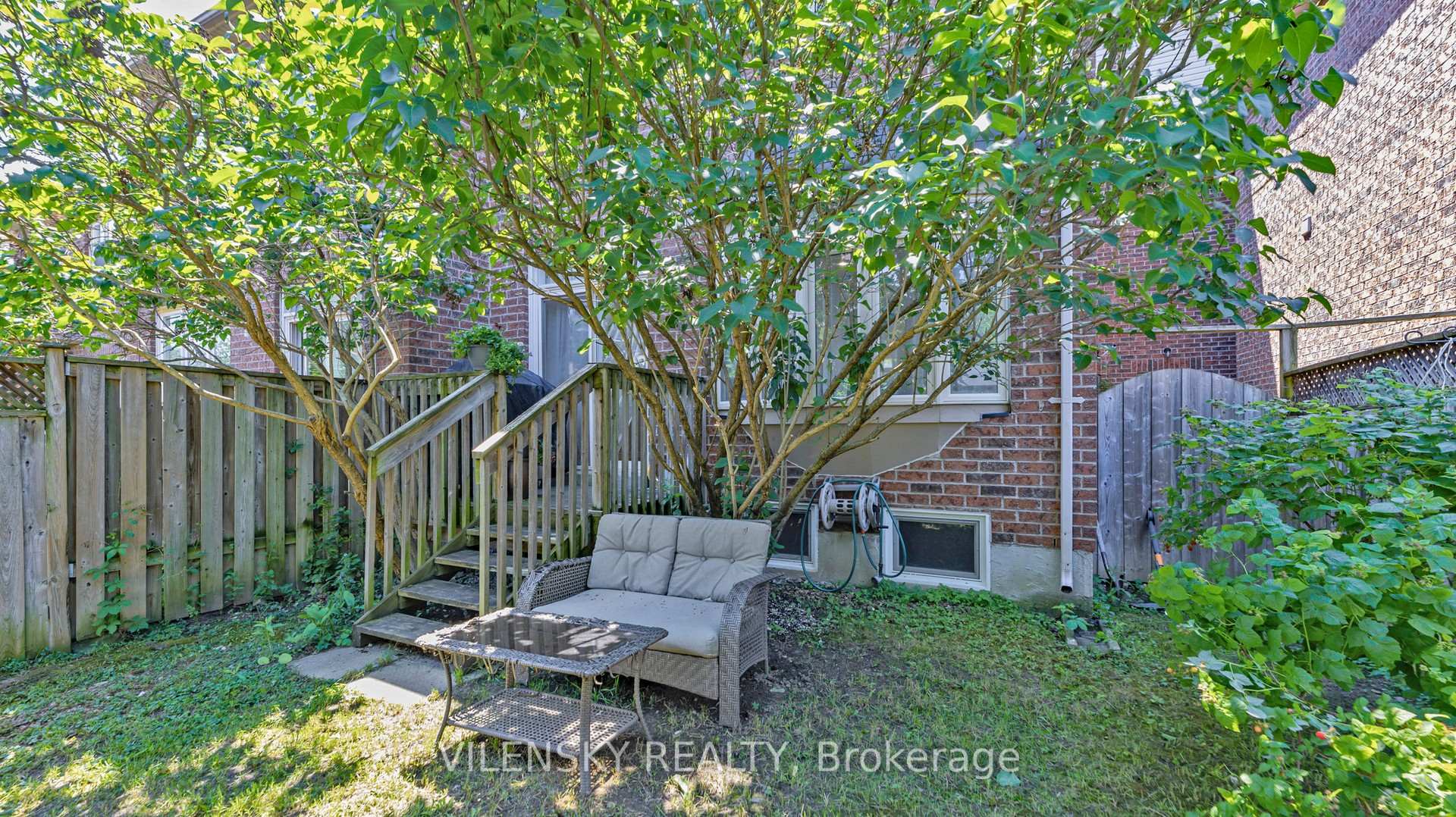 Photo 21 of 29 Zola Gate, Vaughan, Patterson — HOMEH