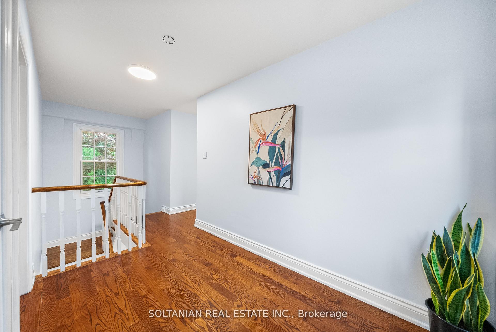 Photo 30 of 24 Laureleaf Road, Markham, Bayview Glen — HOMEH