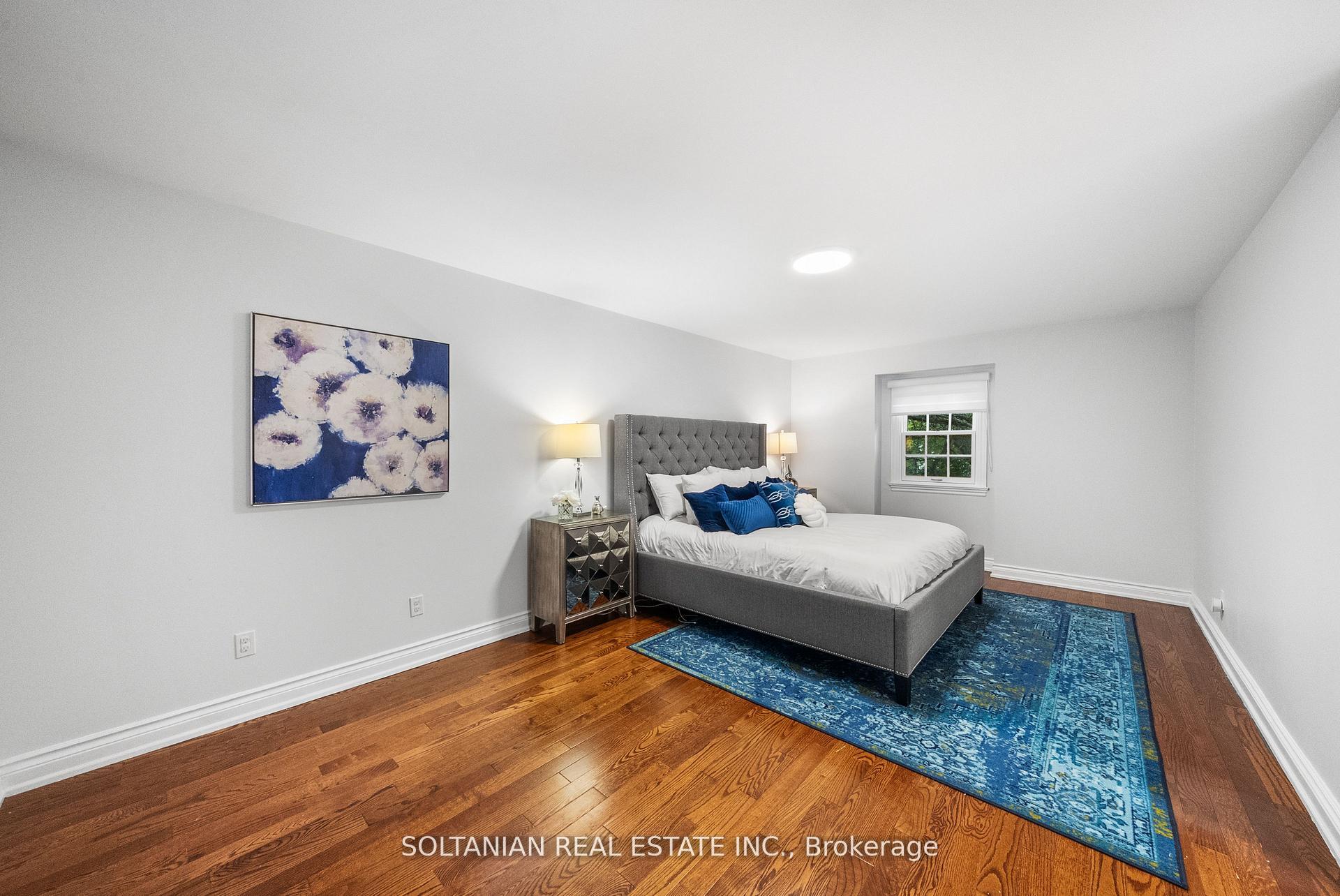 Photo 33 of 24 Laureleaf Road, Markham, Bayview Glen — HOMEH