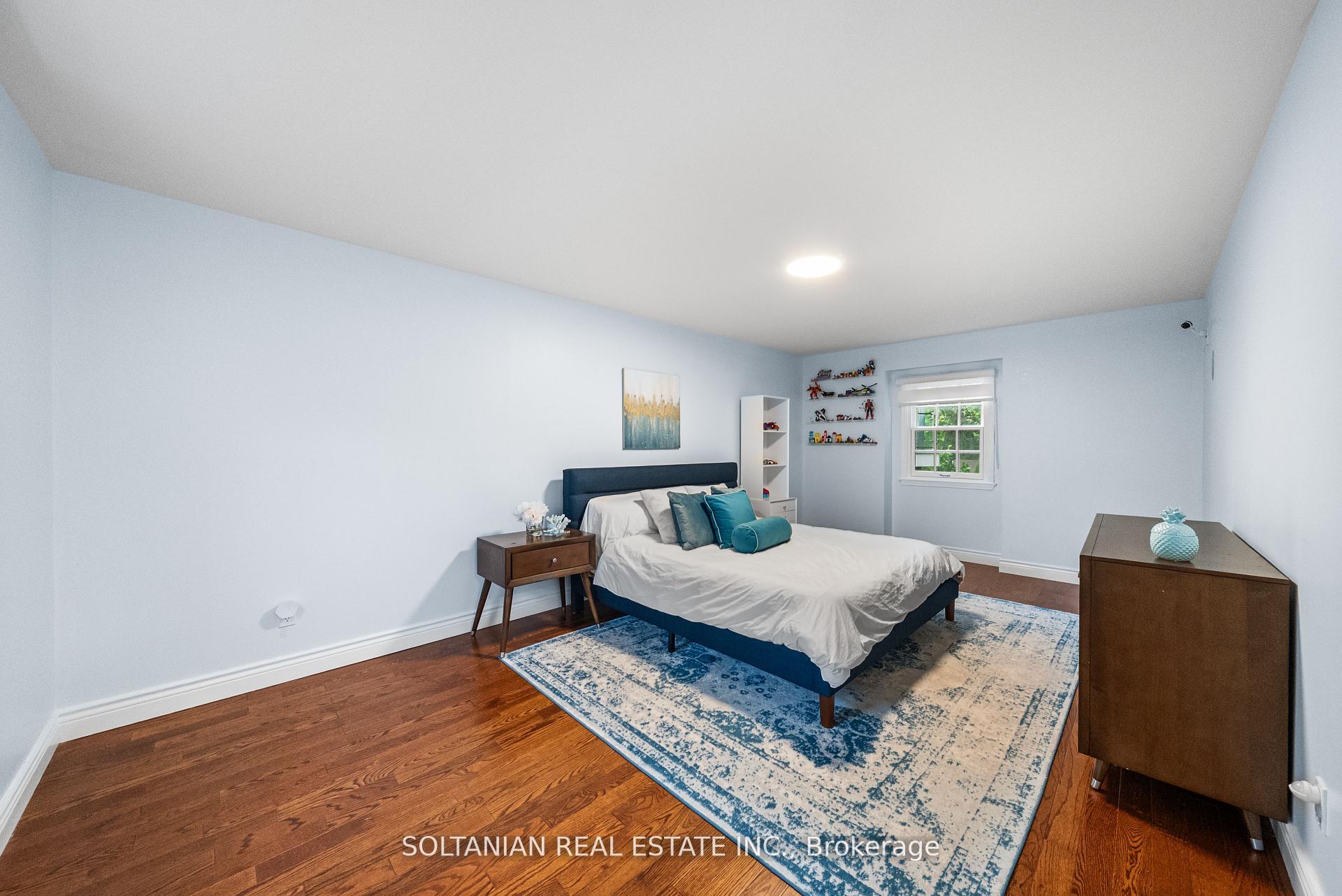 Photo 47 of 24 Laureleaf Road, Markham, Bayview Glen — HOMEH