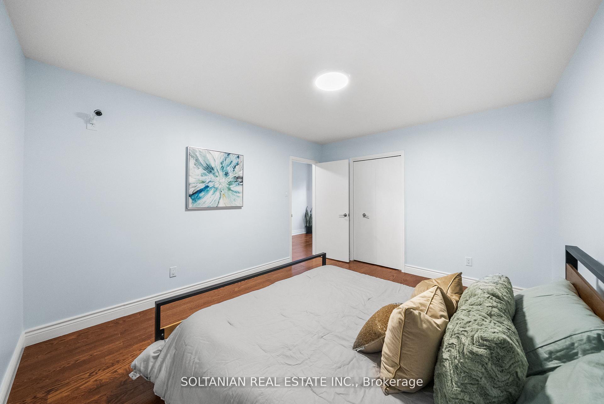Photo 36 of 24 Laureleaf Road, Markham, Bayview Glen — HOMEH