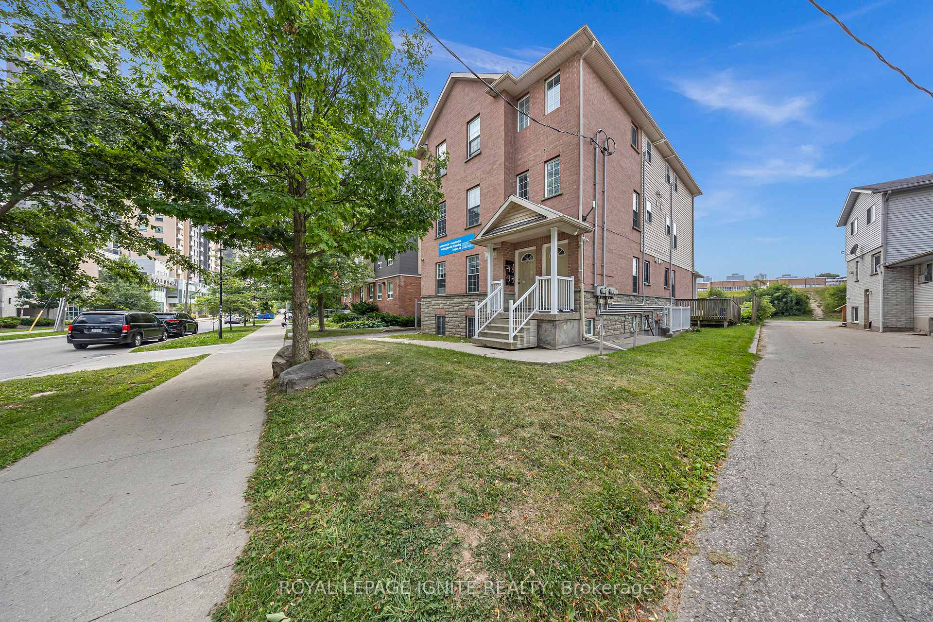 Photo 3 of 327 Spruce Street, Waterloo — HOMEH
