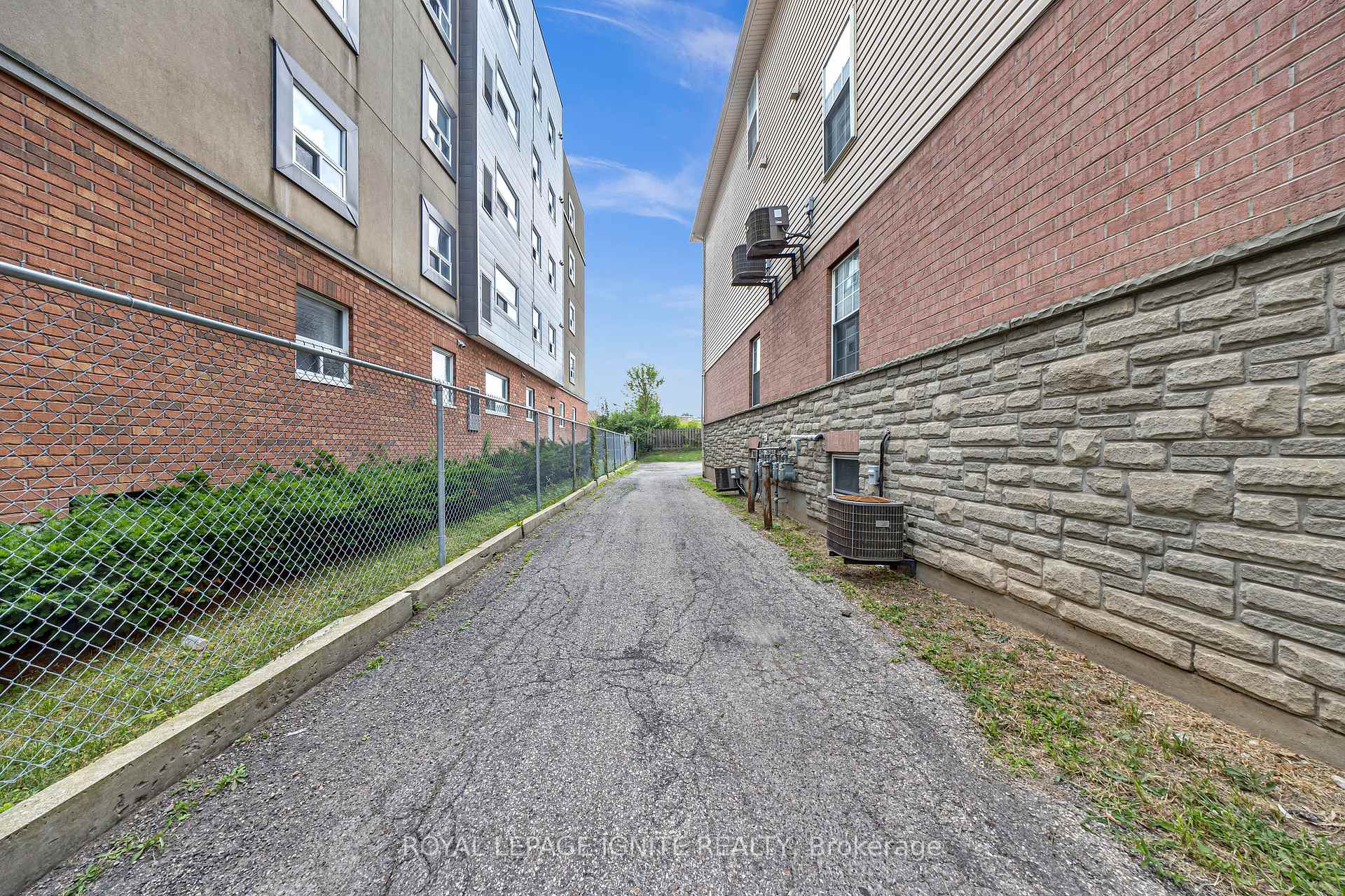 Photo 20 of 327 Spruce Street, Waterloo — HOMEH