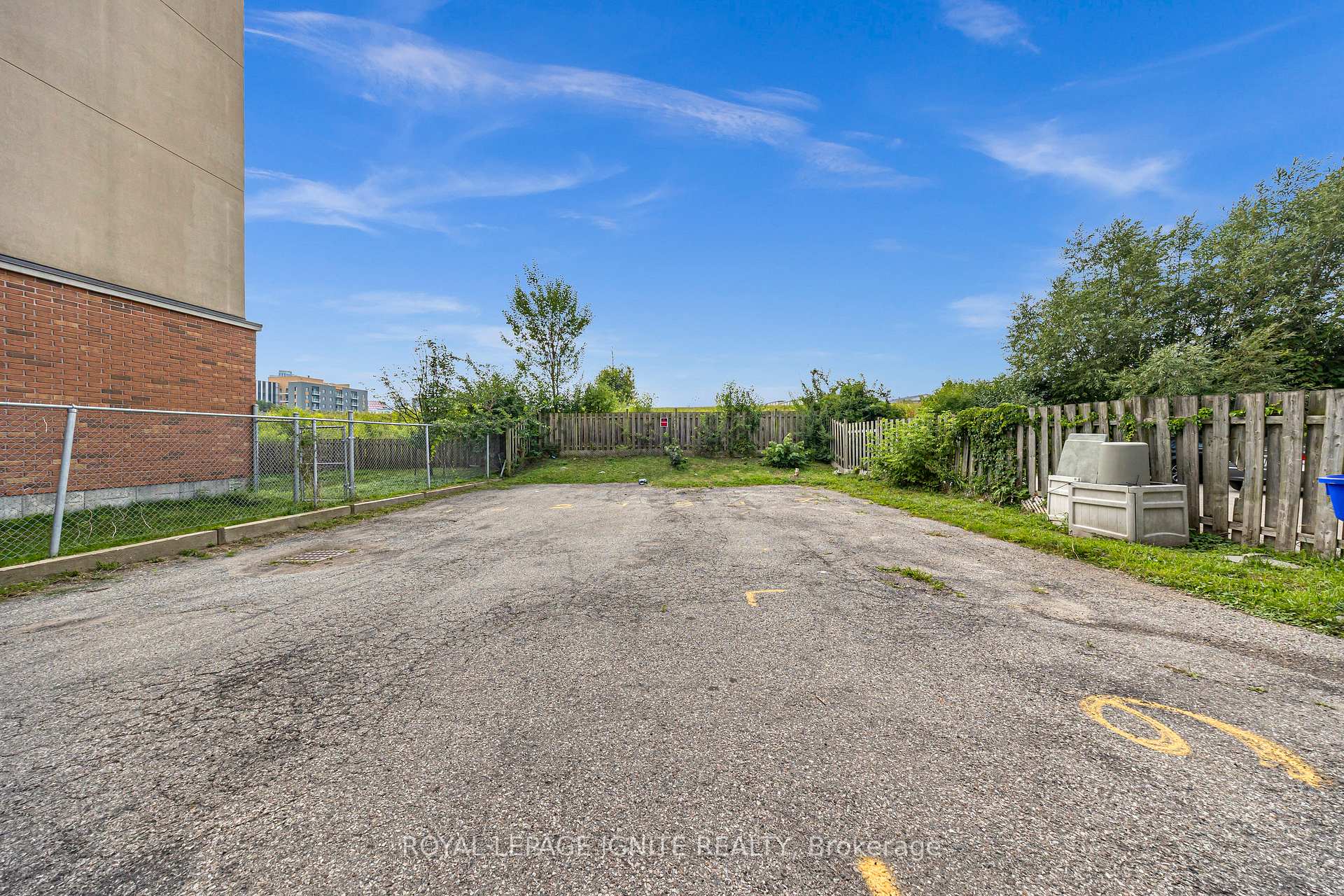 Photo 26 of 327 Spruce Street, Waterloo — HOMEH