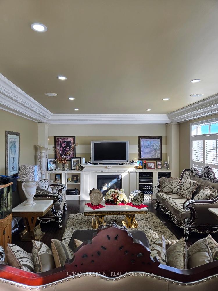 Photo 14 of 2 Vissini Way, Brampton, Brampton East — HOMEH