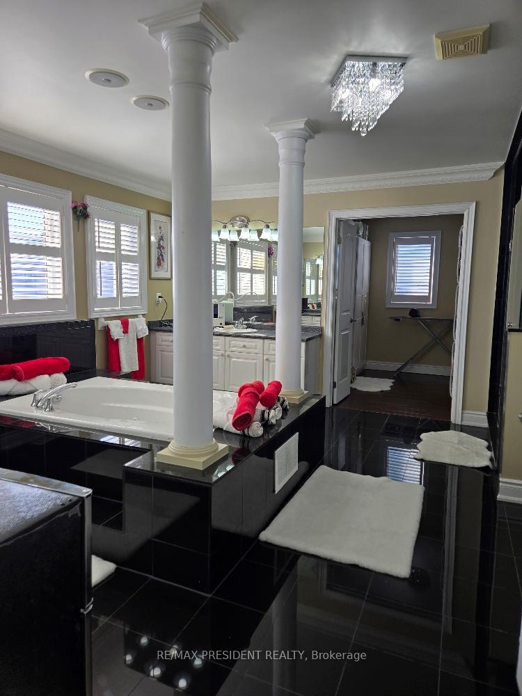 Photo 31 of 2 Vissini Way, Brampton, Brampton East — HOMEH